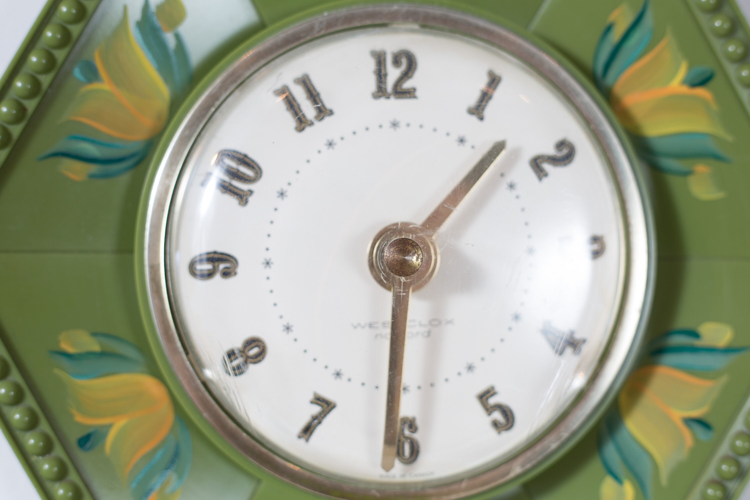Vintage Wall Clock - Mid Century Kitsch Olive Green Plastic Geometric ...