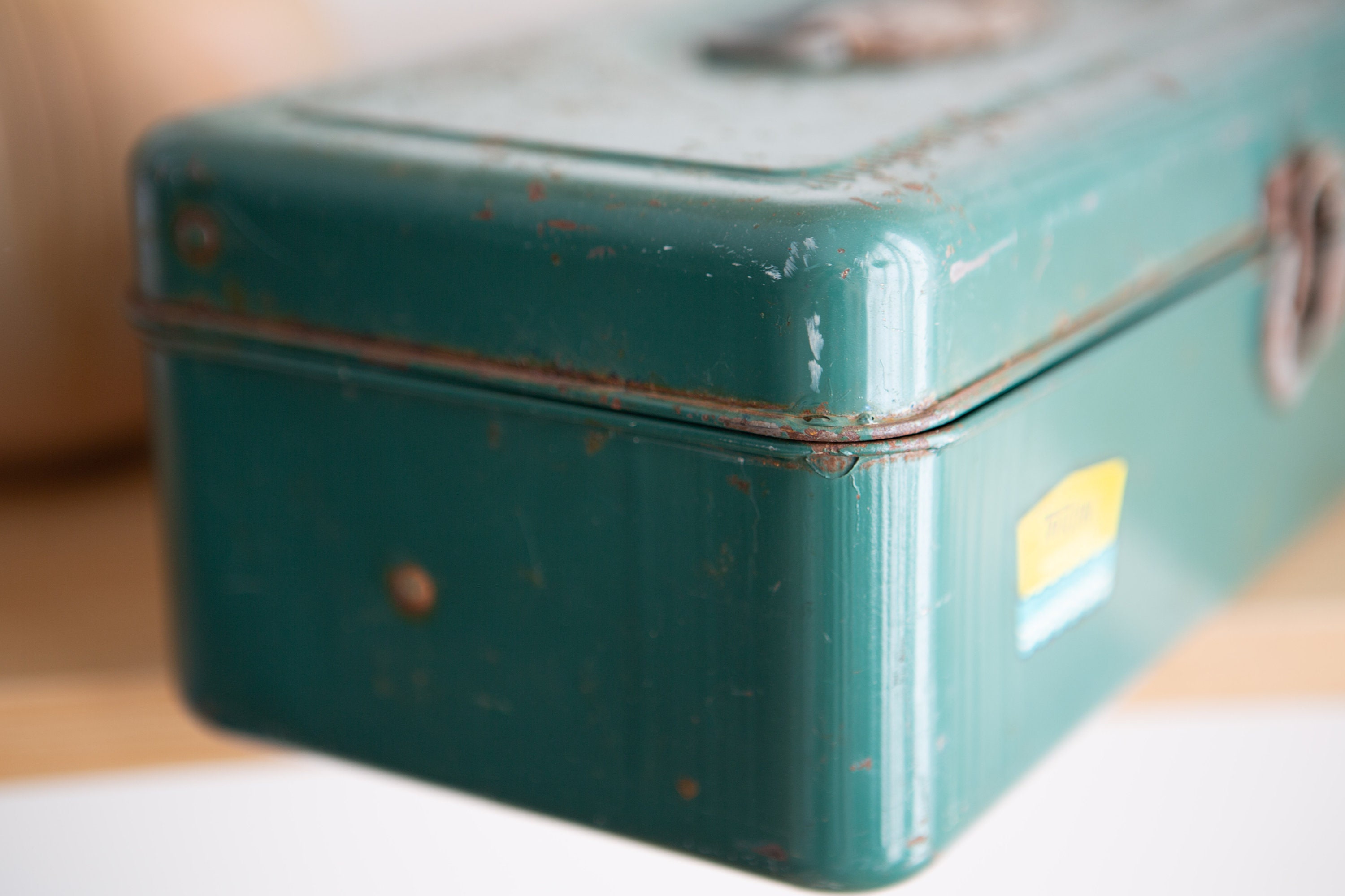 Vintage Tackle Box / Green Fly Fishing Metal Storage Box for Lures