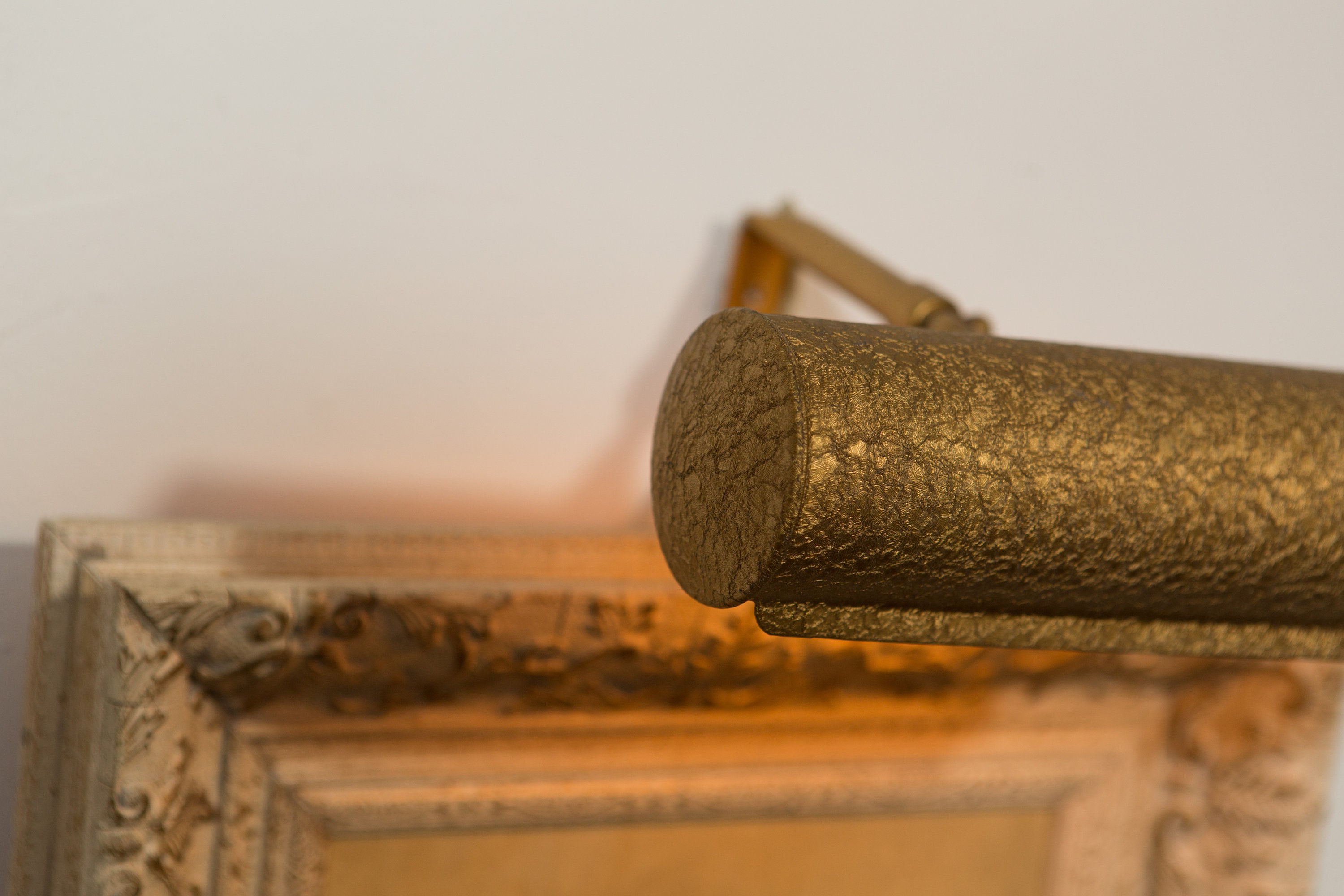 Wall Picture Light - Vintage Antique Brass Colored Adjustable Metal