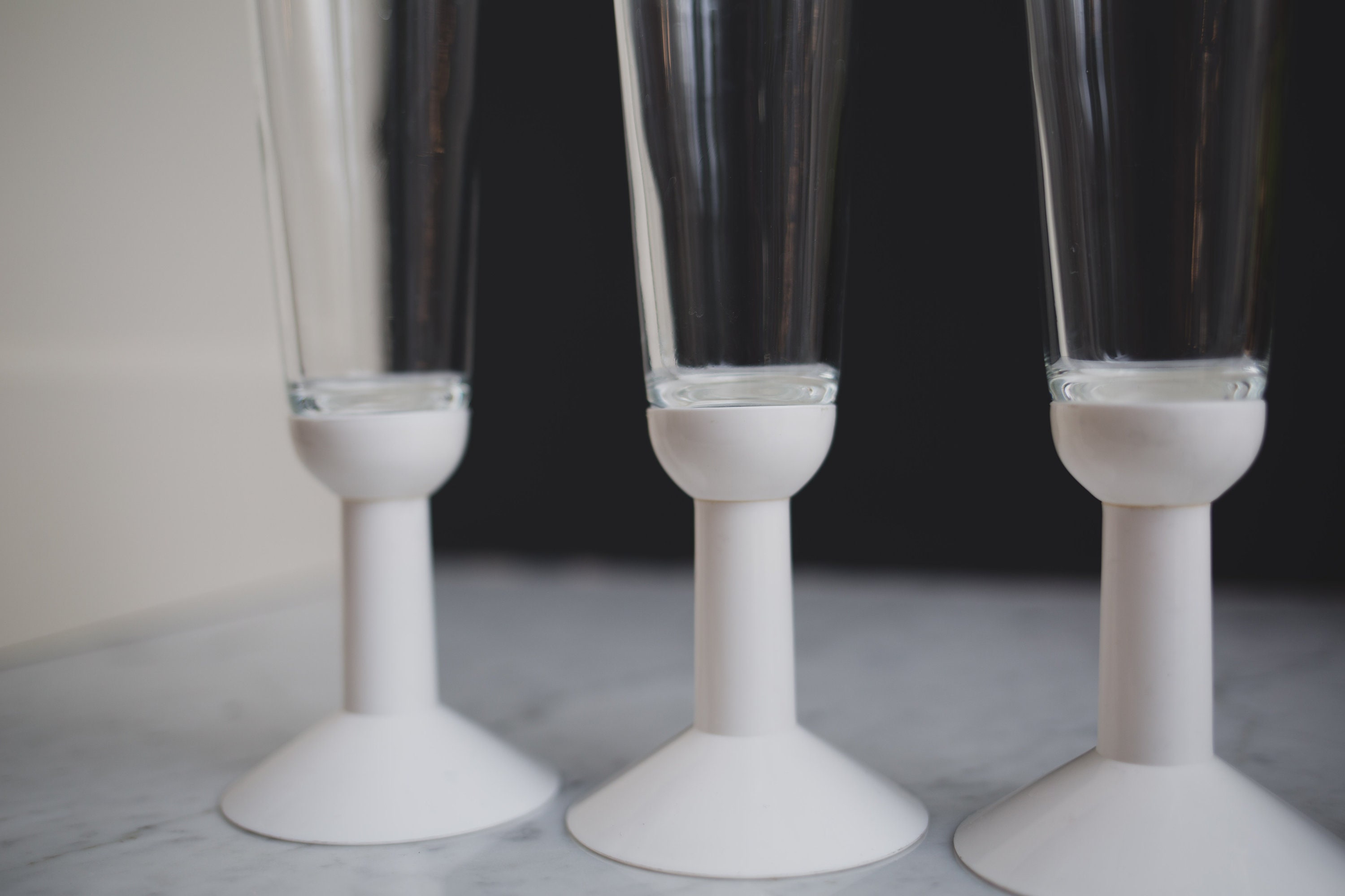 4 vintage Champagne Glasses 8ozFluted Cocktail Glasses with White