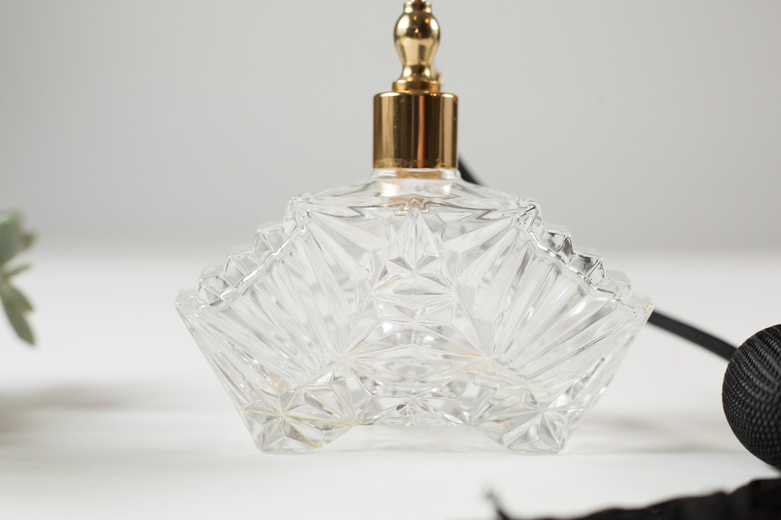 Vintage Perfume Bottle Black Pump Spray Atomizer Refillable Bottle