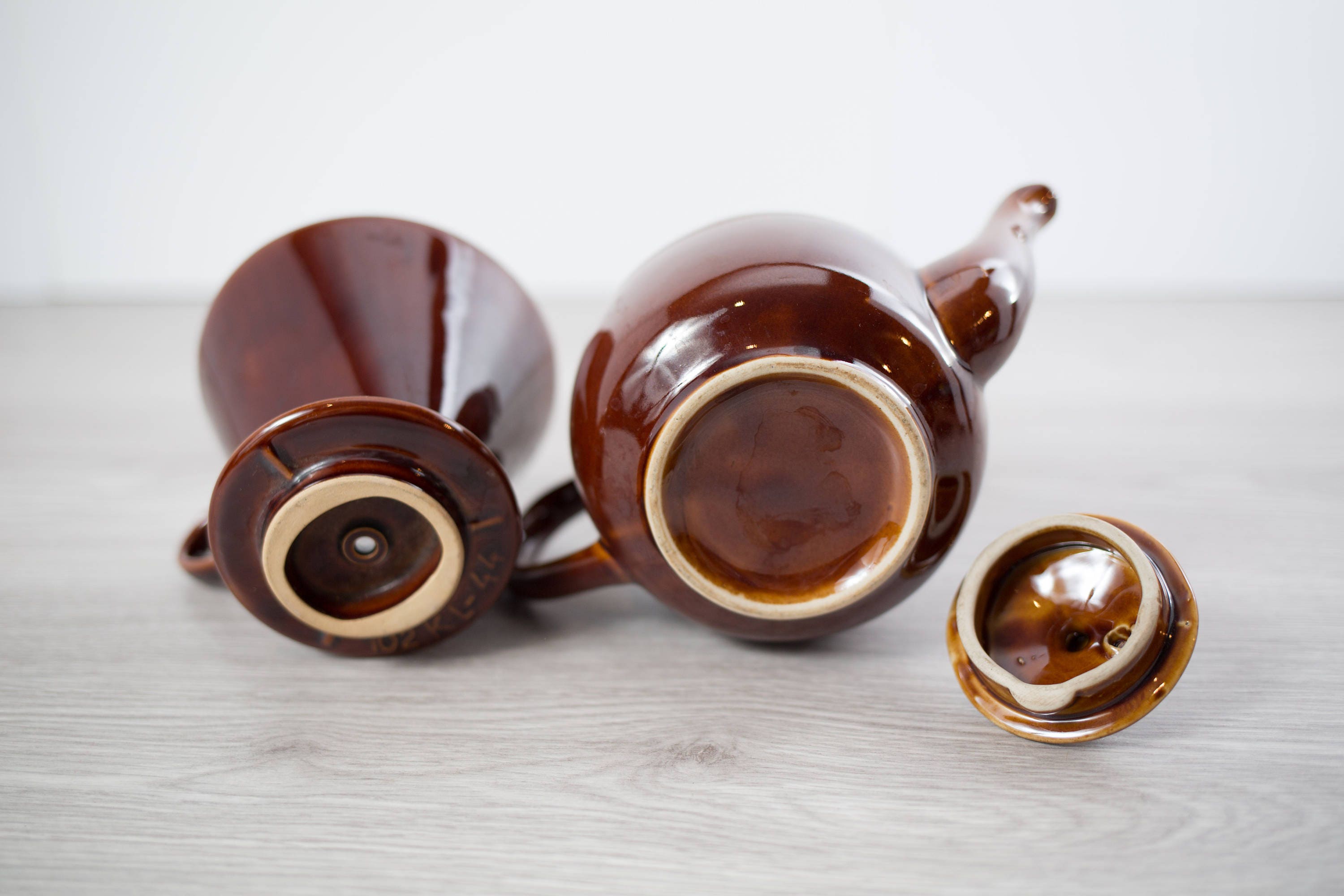 Vintage Ceramic Coffee Drip and Pot / 1960's Brown 3hole Coffee Filter