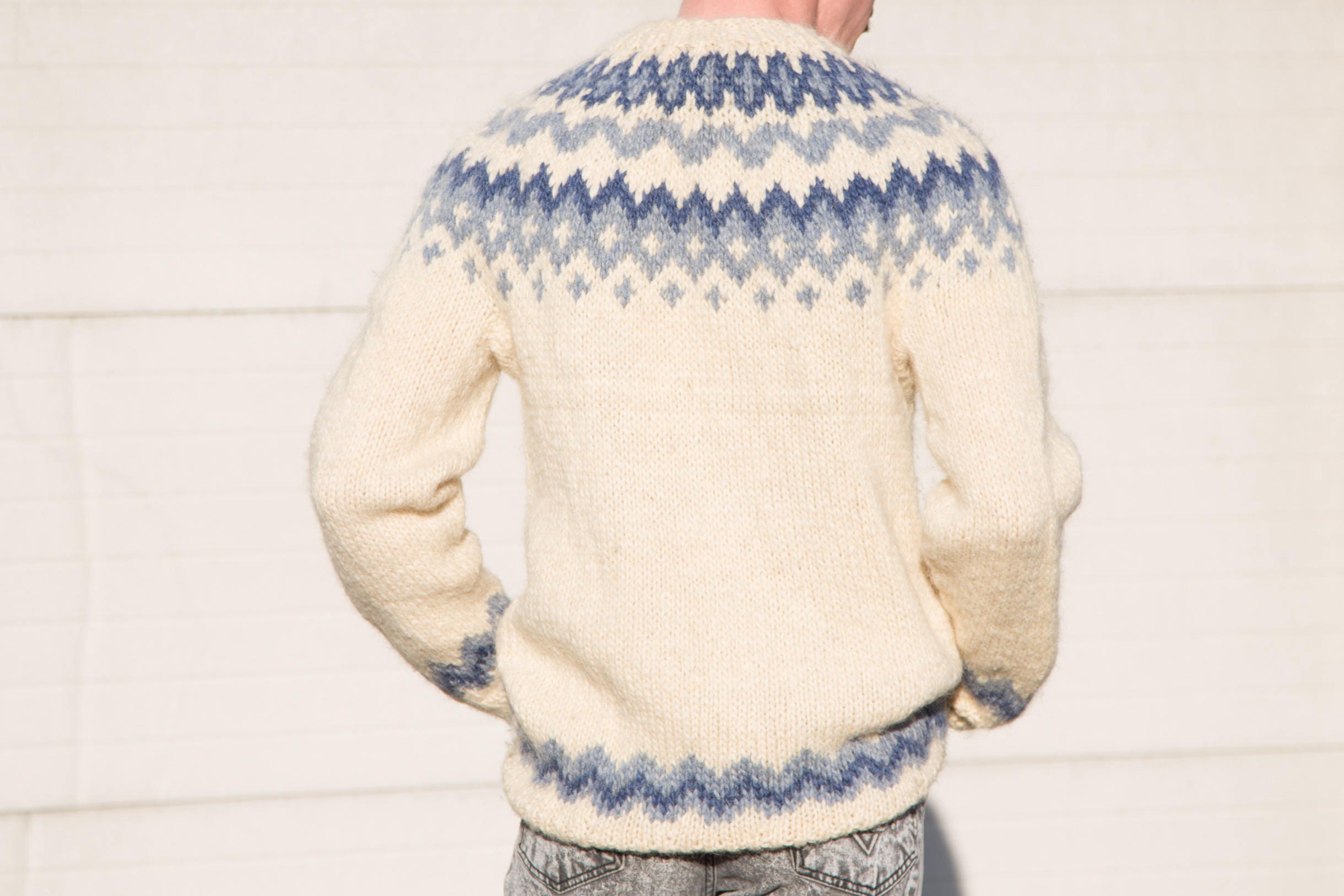 Vintage Knitted Sweater / Medium Men's/Women's Pullover Knit with