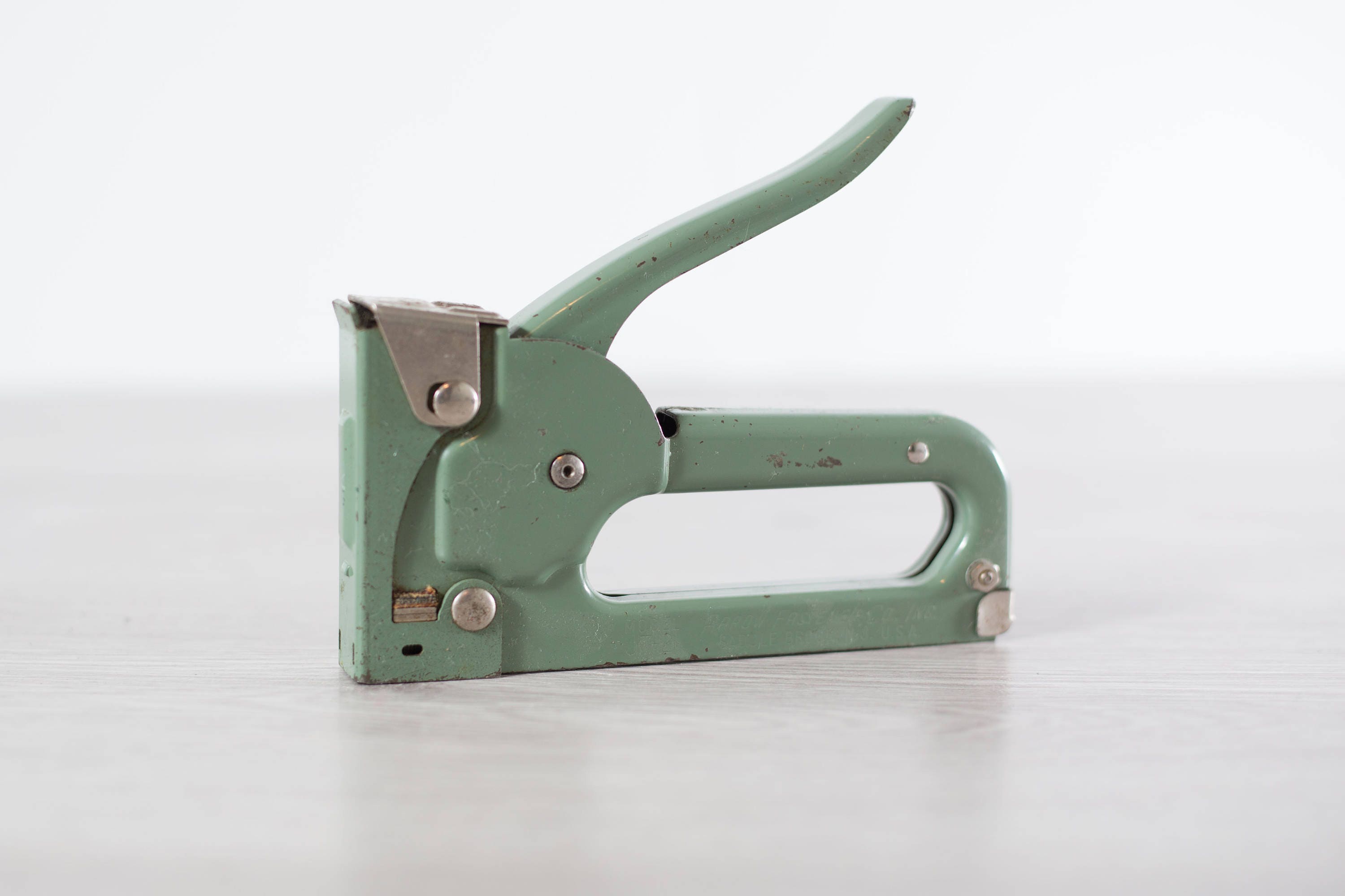 Vintage Heavy Duty Industrial Stapler / Green retro Stapler / Vintage