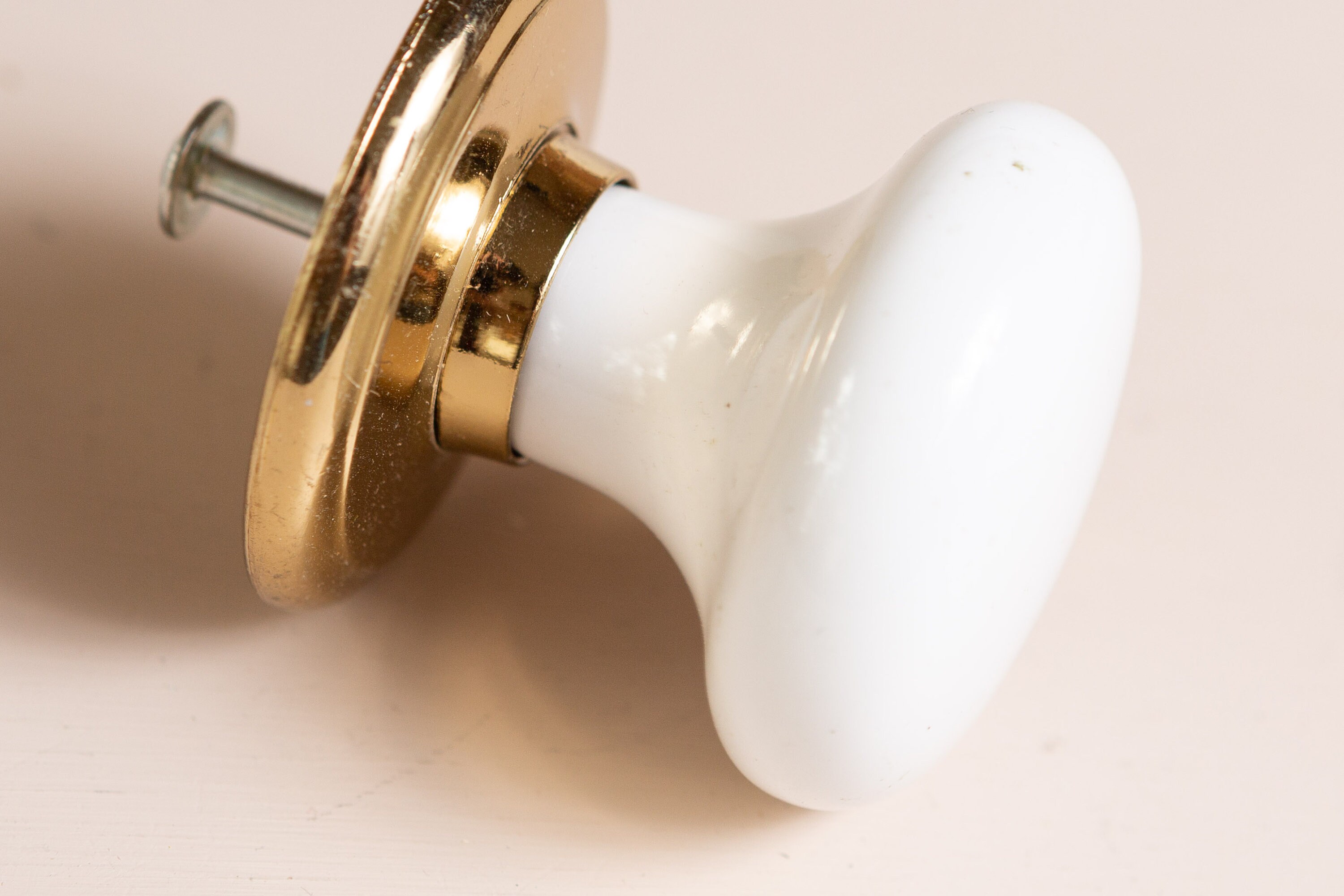 4 Vintage Porcelain BiFold Interior Dummy Door Knobs by Gainsborough