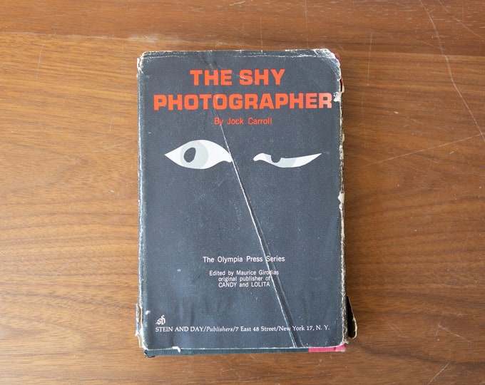 The Shy Photographer by Jock Carroll -60'  Photography Novel