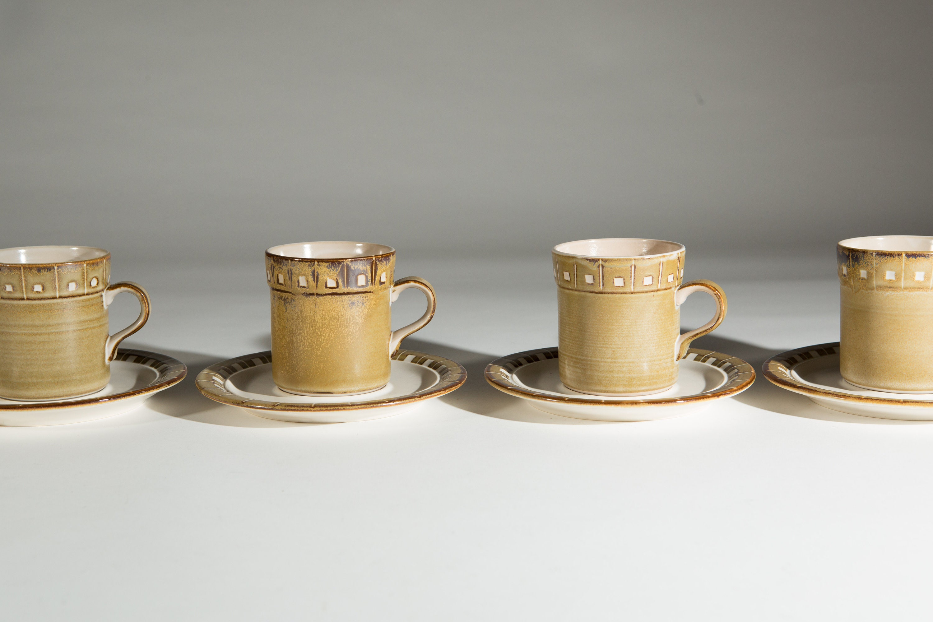 Vintage Ceramic Coffee Mugs Set of four 8oz Kasuga Moonglow Earth