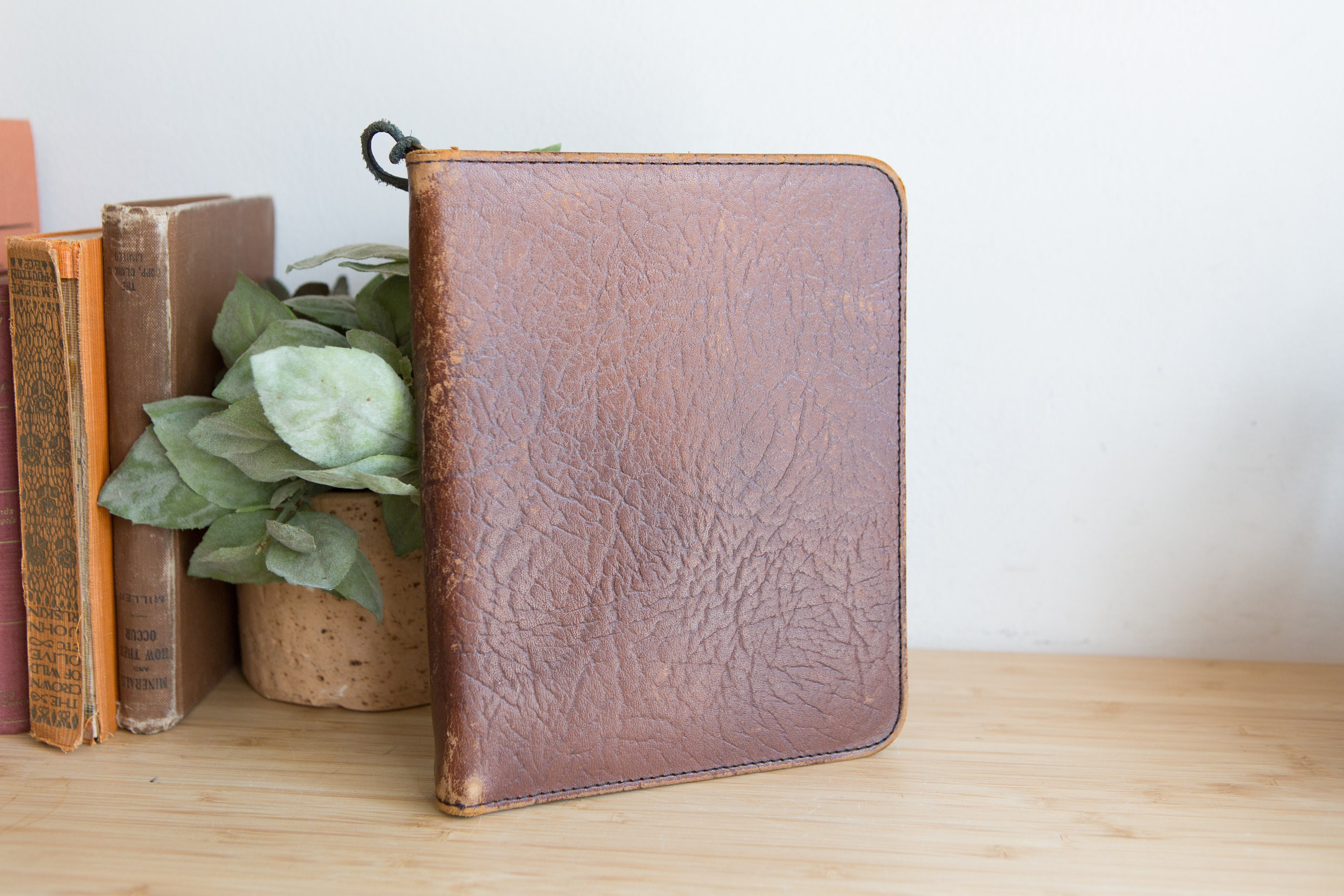 Leather Personal Organizer Leather Booklet Holder Sleeve for Office