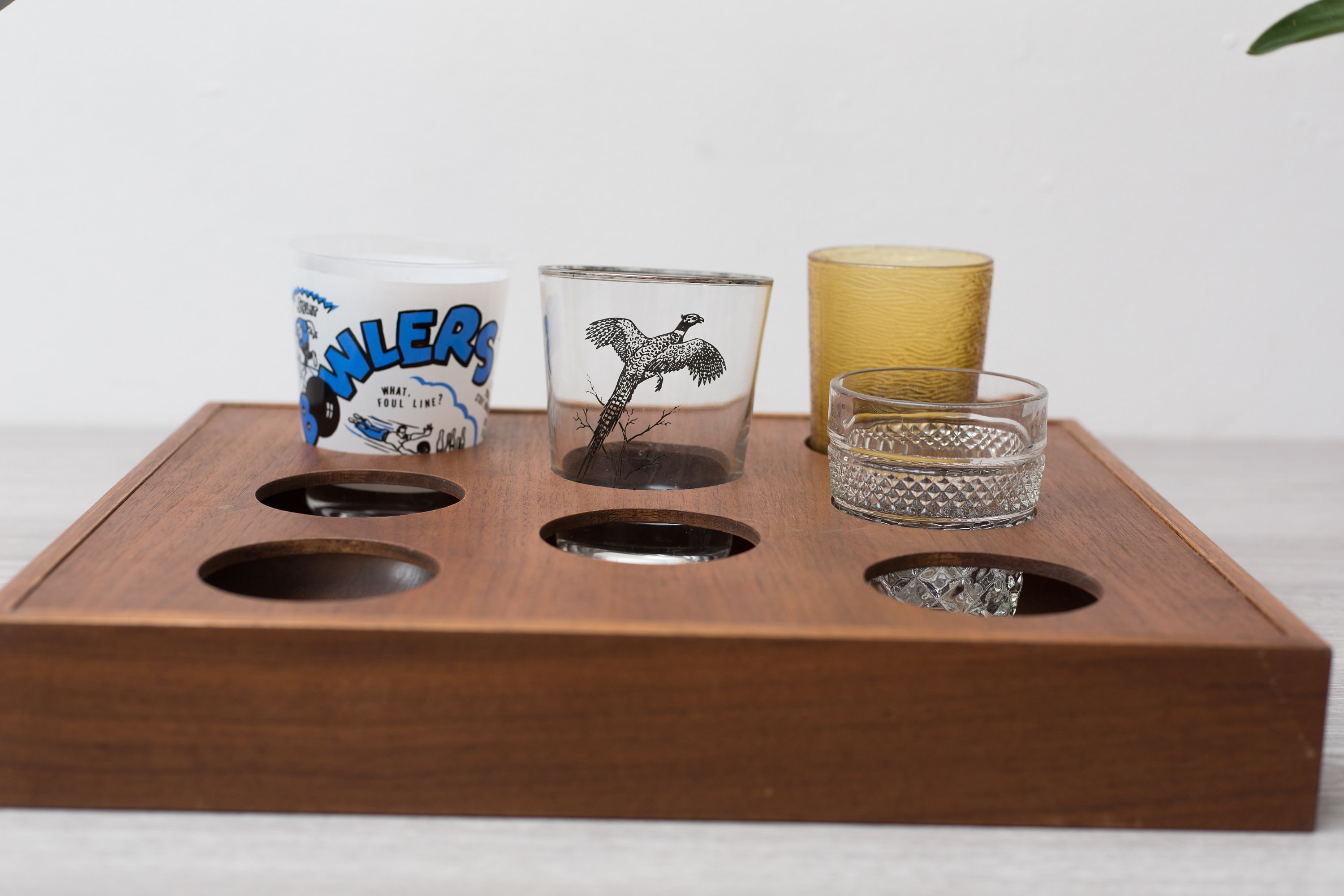 Wood Divided Cup Holder with Handles - 8-cup Retro Teak Bar Cocktail