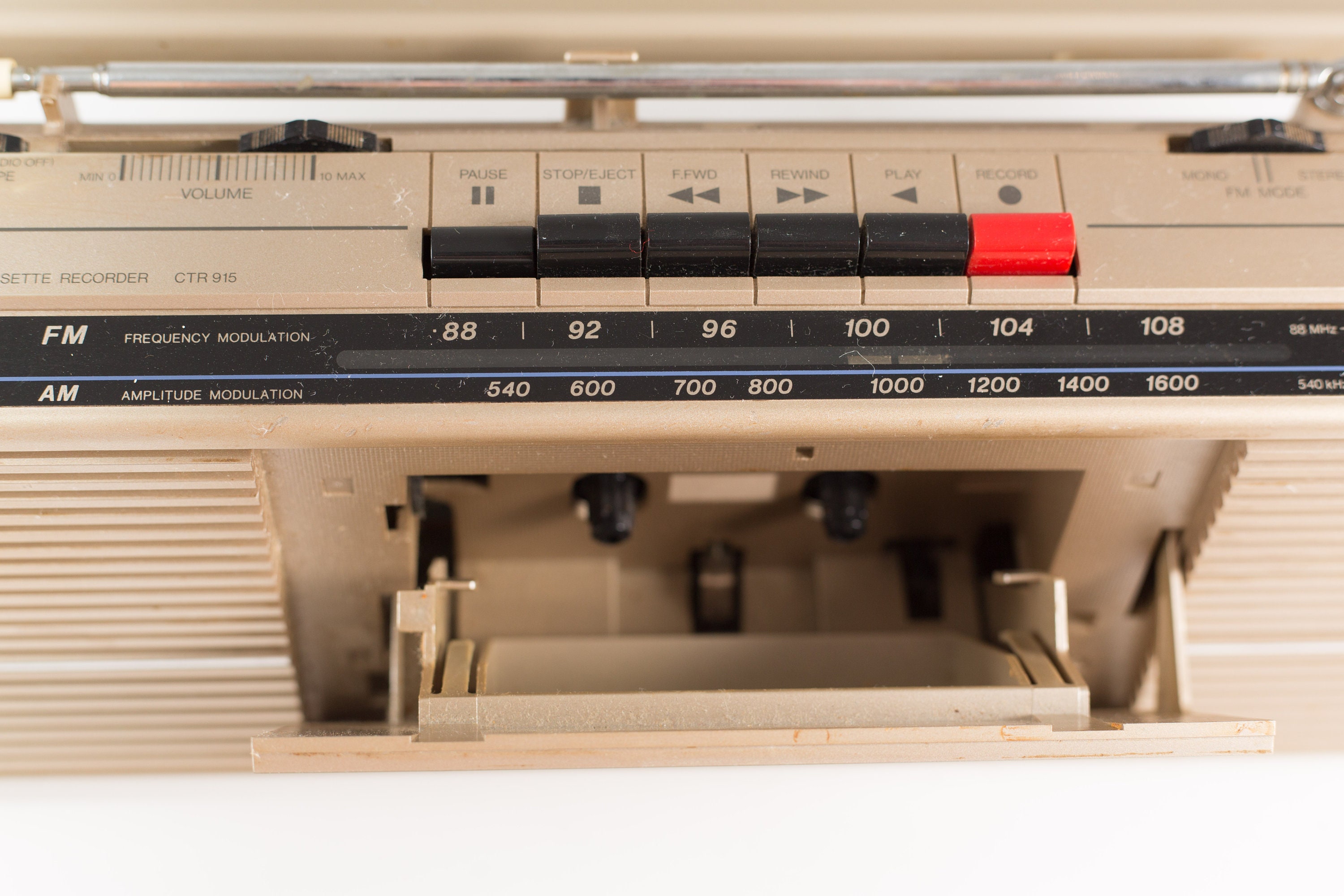 Vintage Emerson Stereo Radio Cassette Player Model CTR 915 Beige