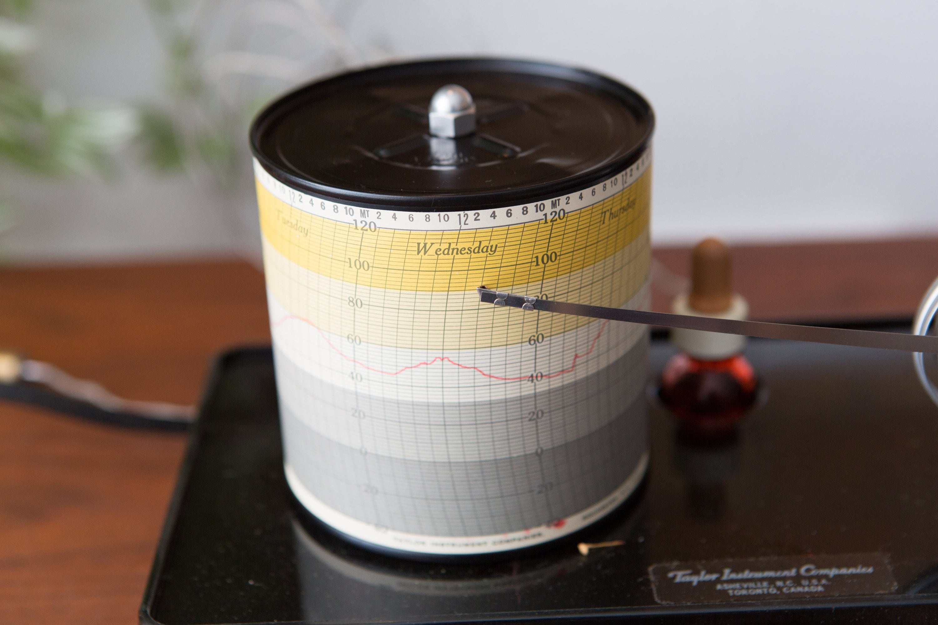 Vintage Taylor Instrument Electric Thermograph Recording Drum Weather Recorder Graduation