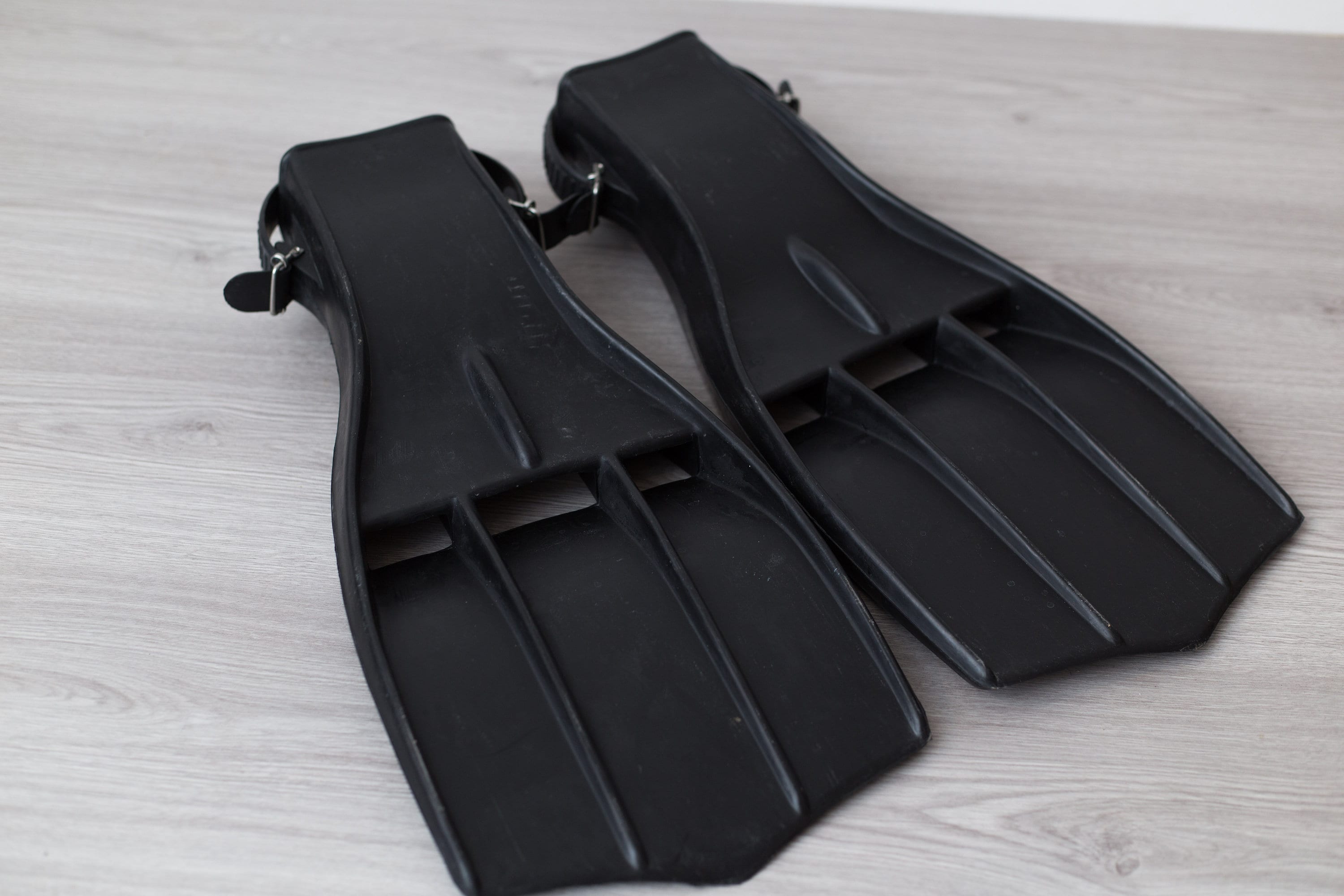 Aqualung U.S Divers Rocket Fins Vintage Black Rubber Snorkelling and