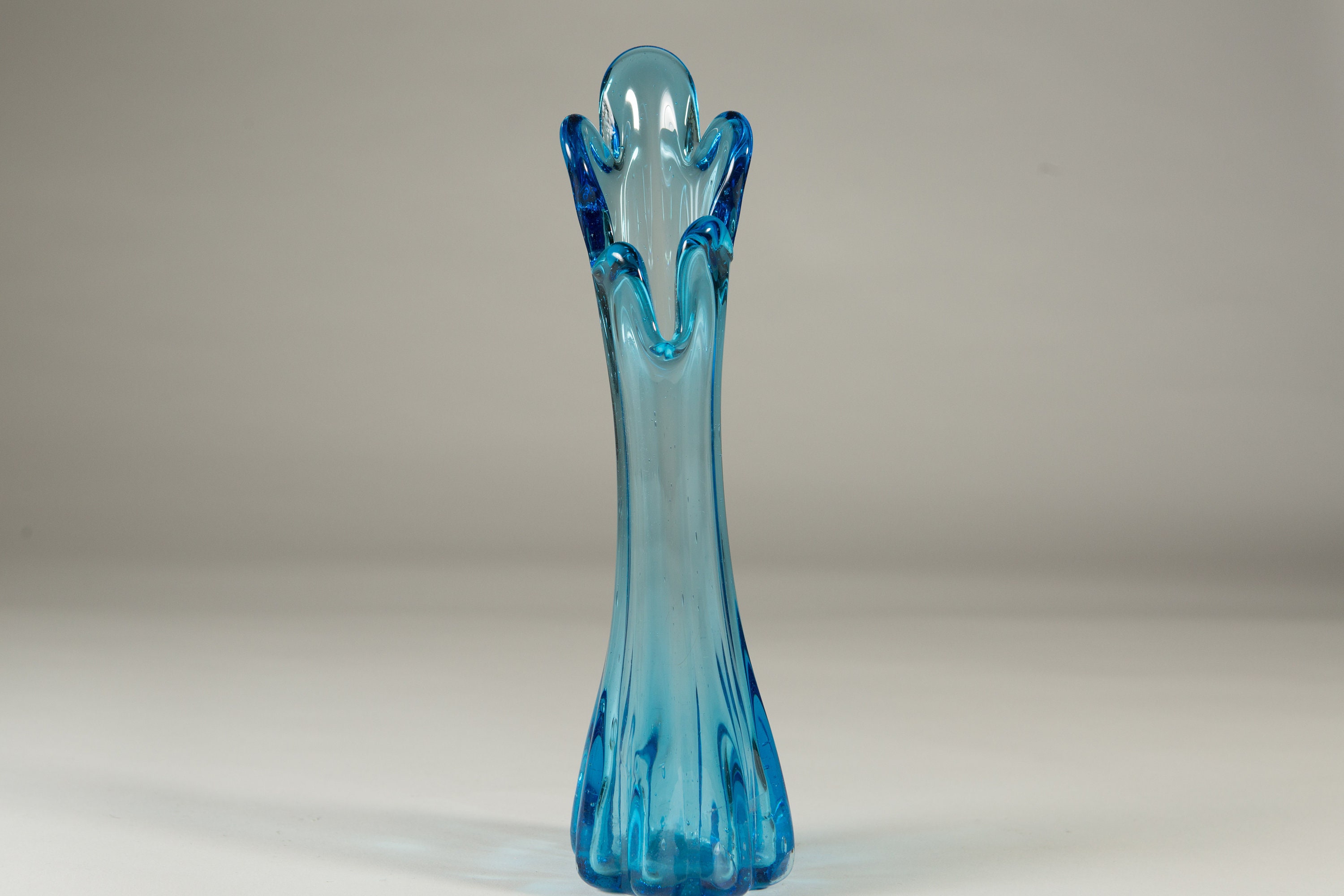 5 Stretch Swung Vases Vintage Fluted Petal Art Glass Vases