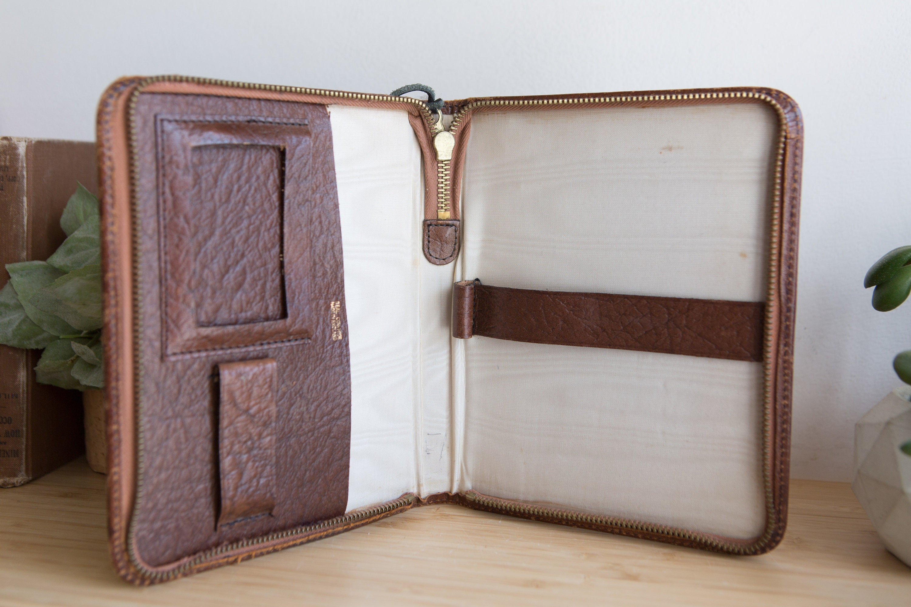 Leather Personal Organizer Leather Booklet Holder Sleeve for Office Documents or Journal