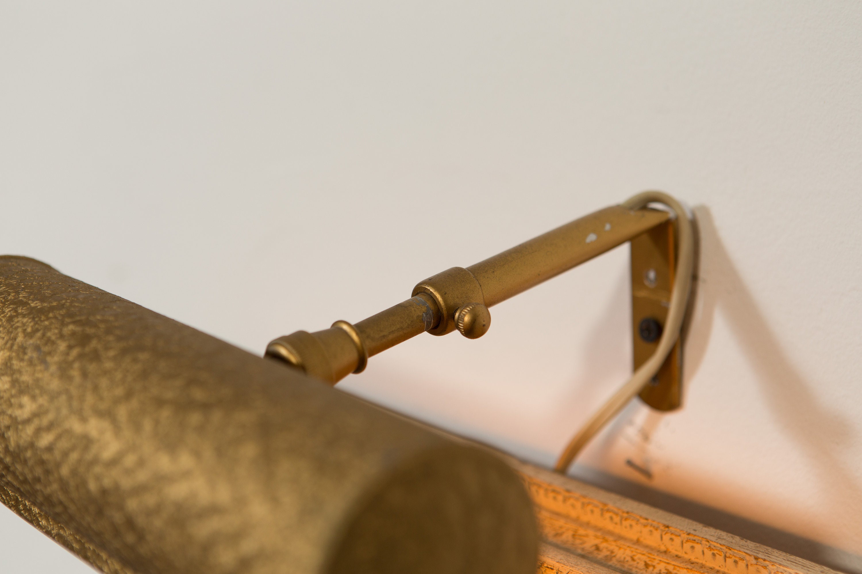 Wall Picture Light - Vintage Antique Brass Colored Adjustable Metal