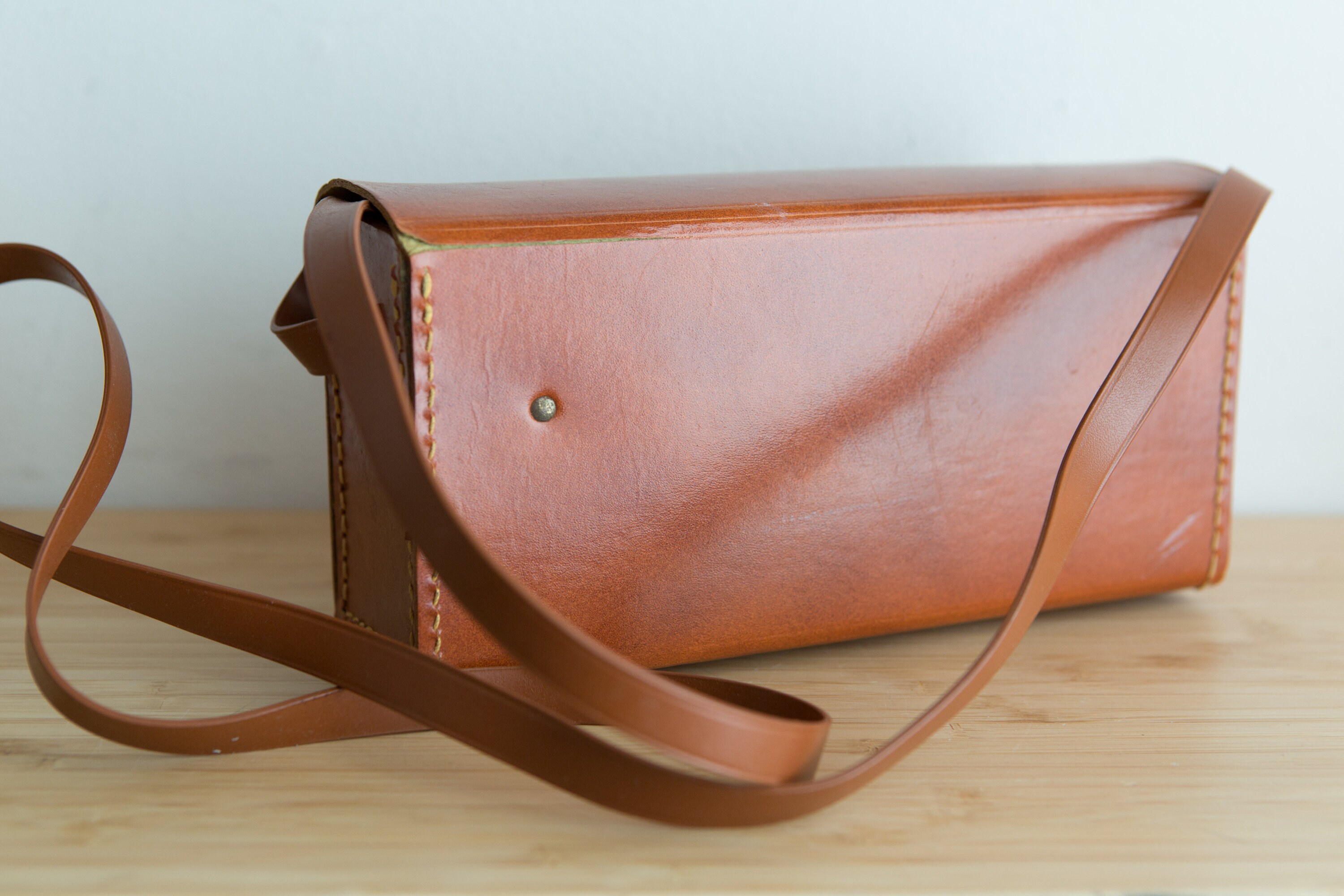 Vintage Camera Bag Tan Brown Faux Leather Carrying Case / Purse with