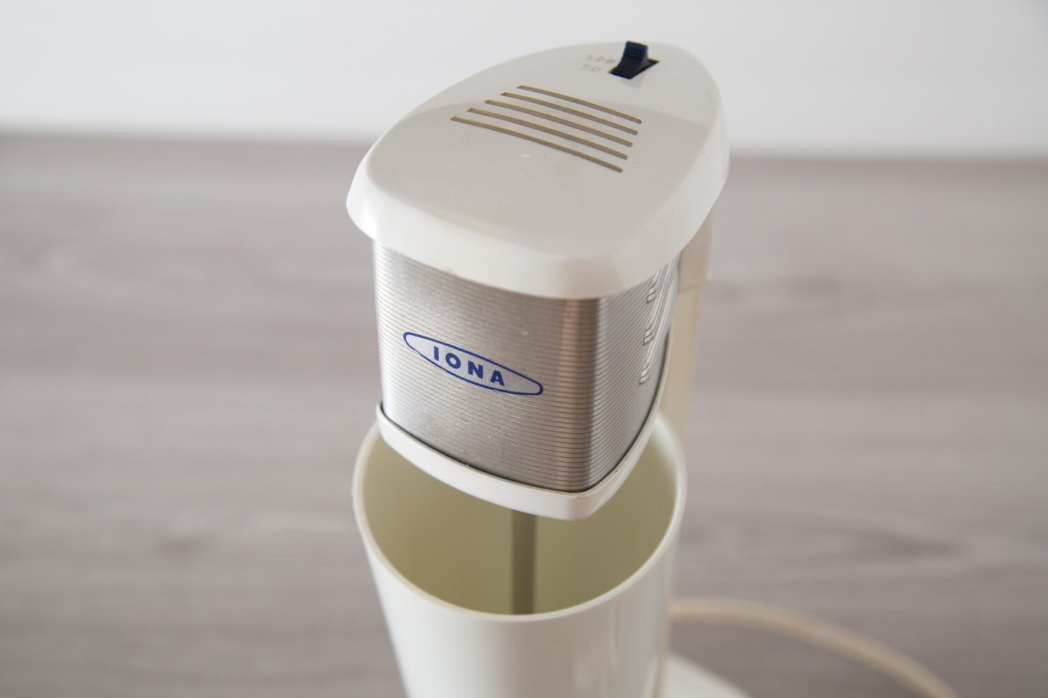 Vintage Milkshake Mixer / Working Retro Iona Smoothie Mixer / Electric