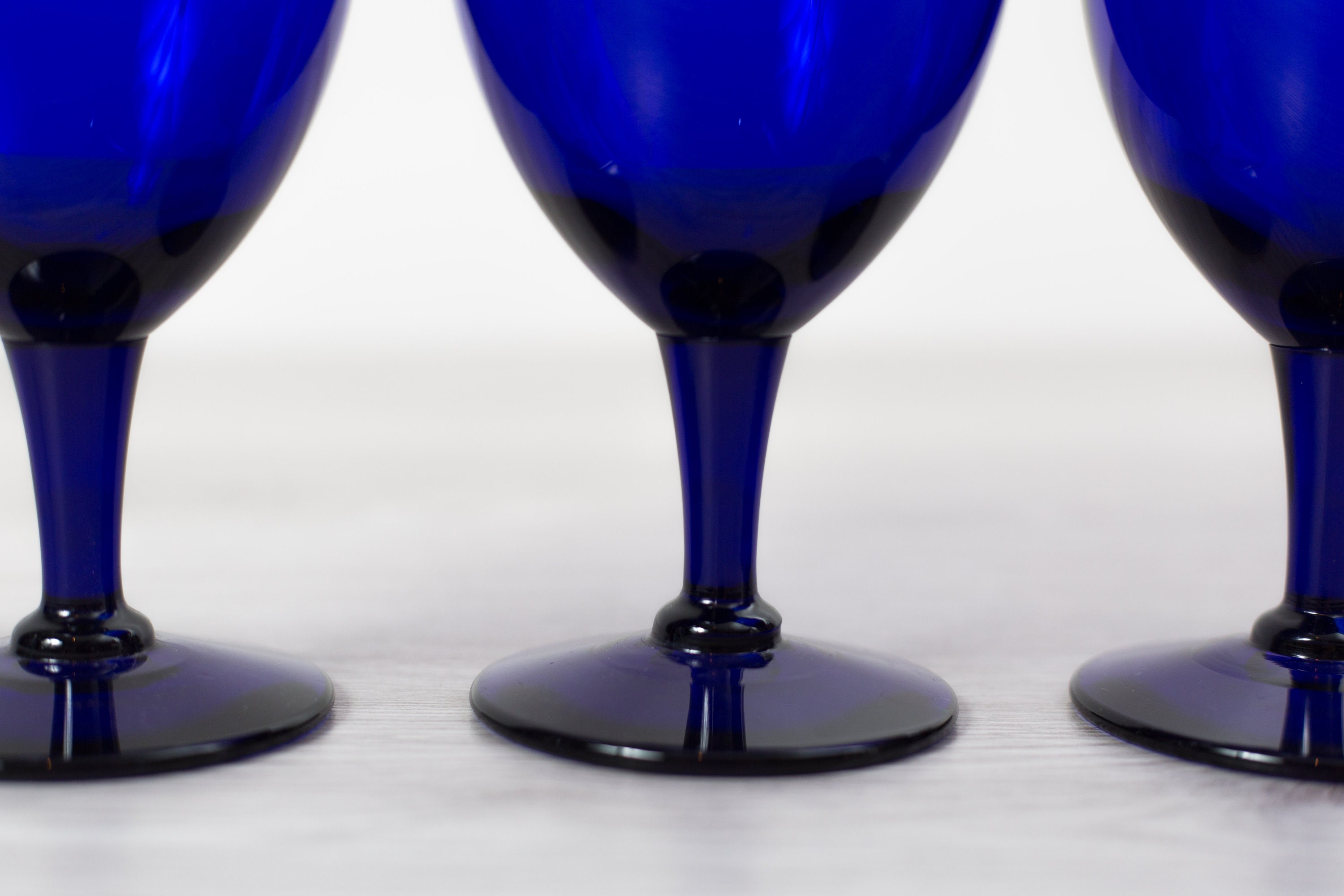5 Blue Wine Glasses 16oz Cobalt Blue Vintage Cocktail Pedestal