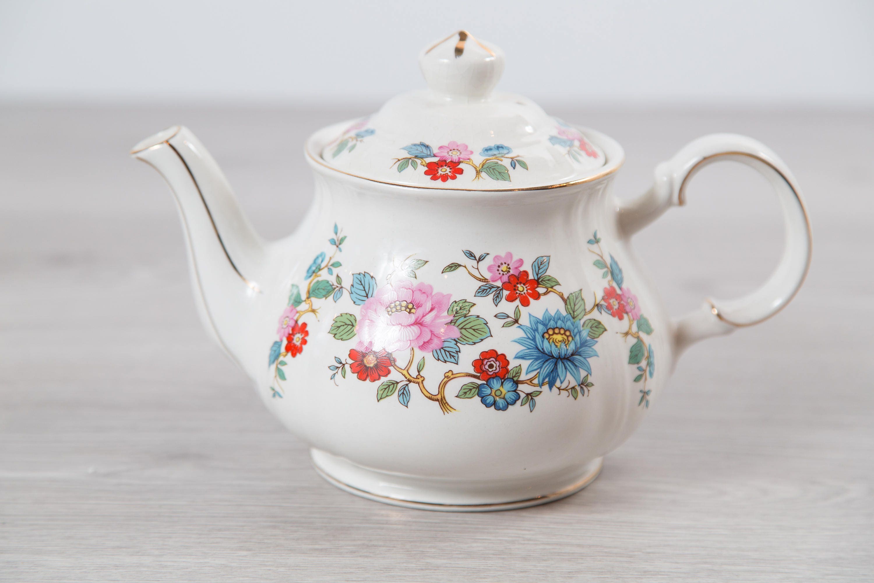 Vintage Tea Pot - ver-ver-pelicula-popular