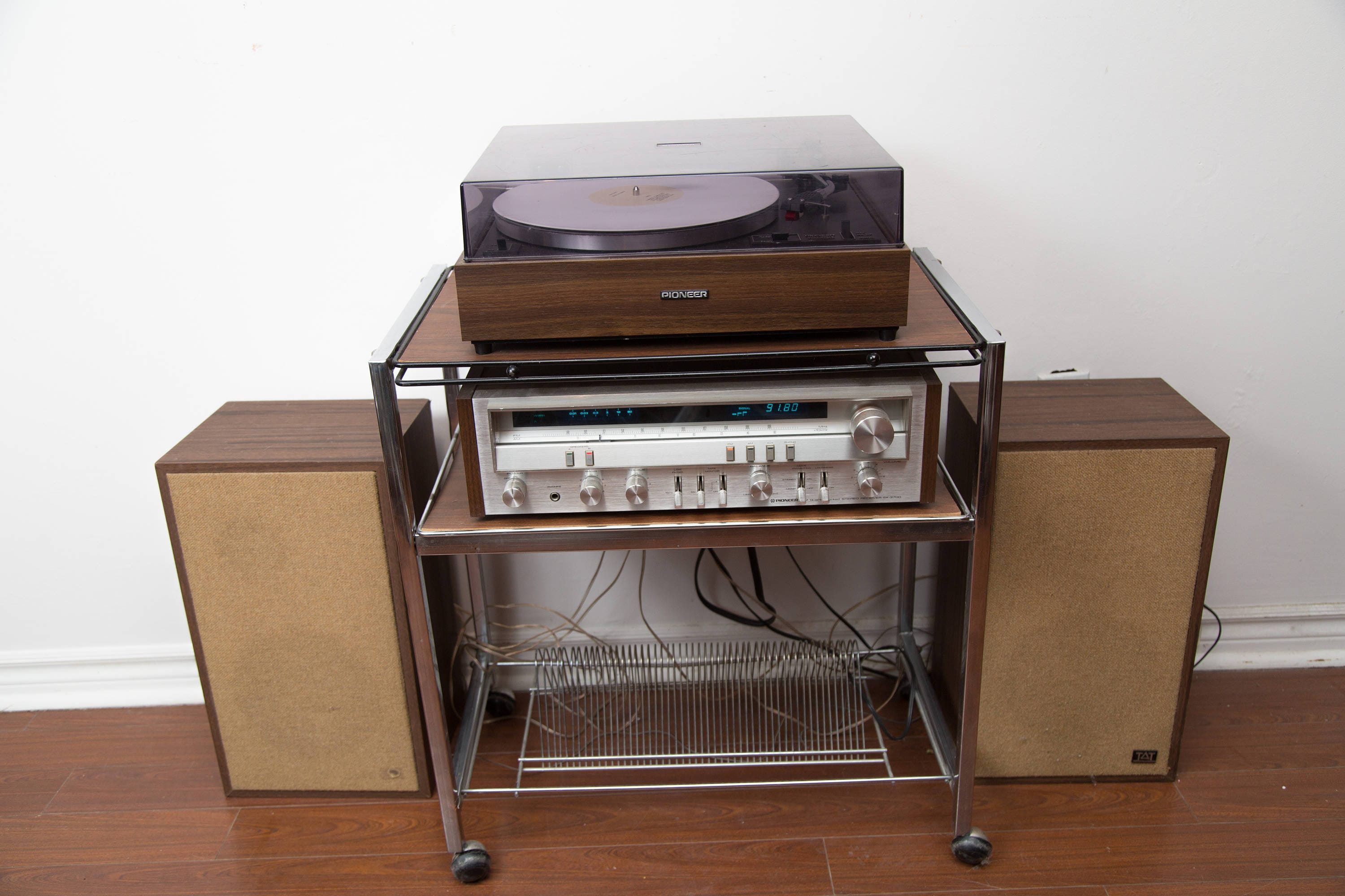 Pioneer Turntable System Vintage Record Player With Stereo Receiver