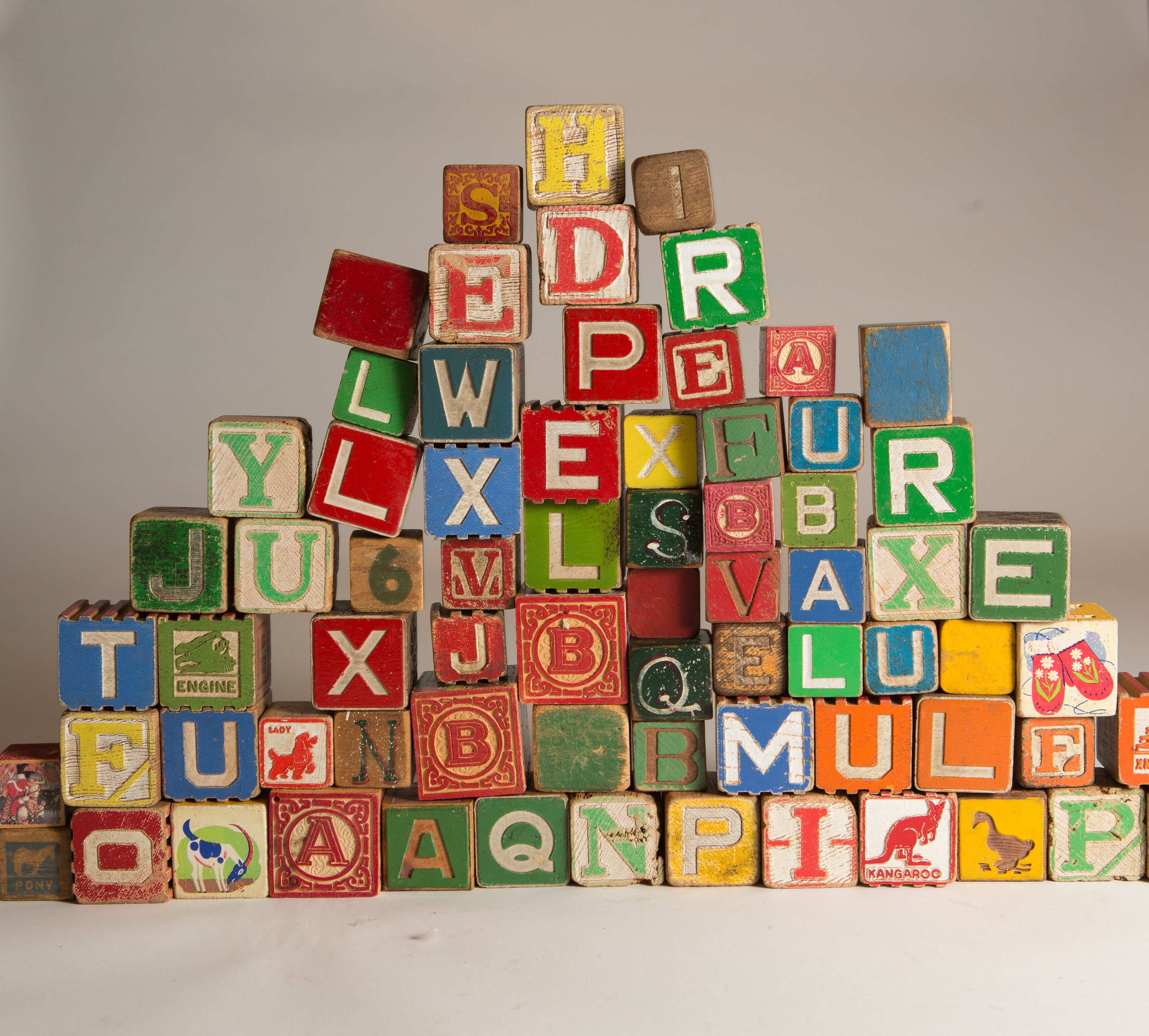 Wooden letter blocks - estonian alphabet - 30 pcs