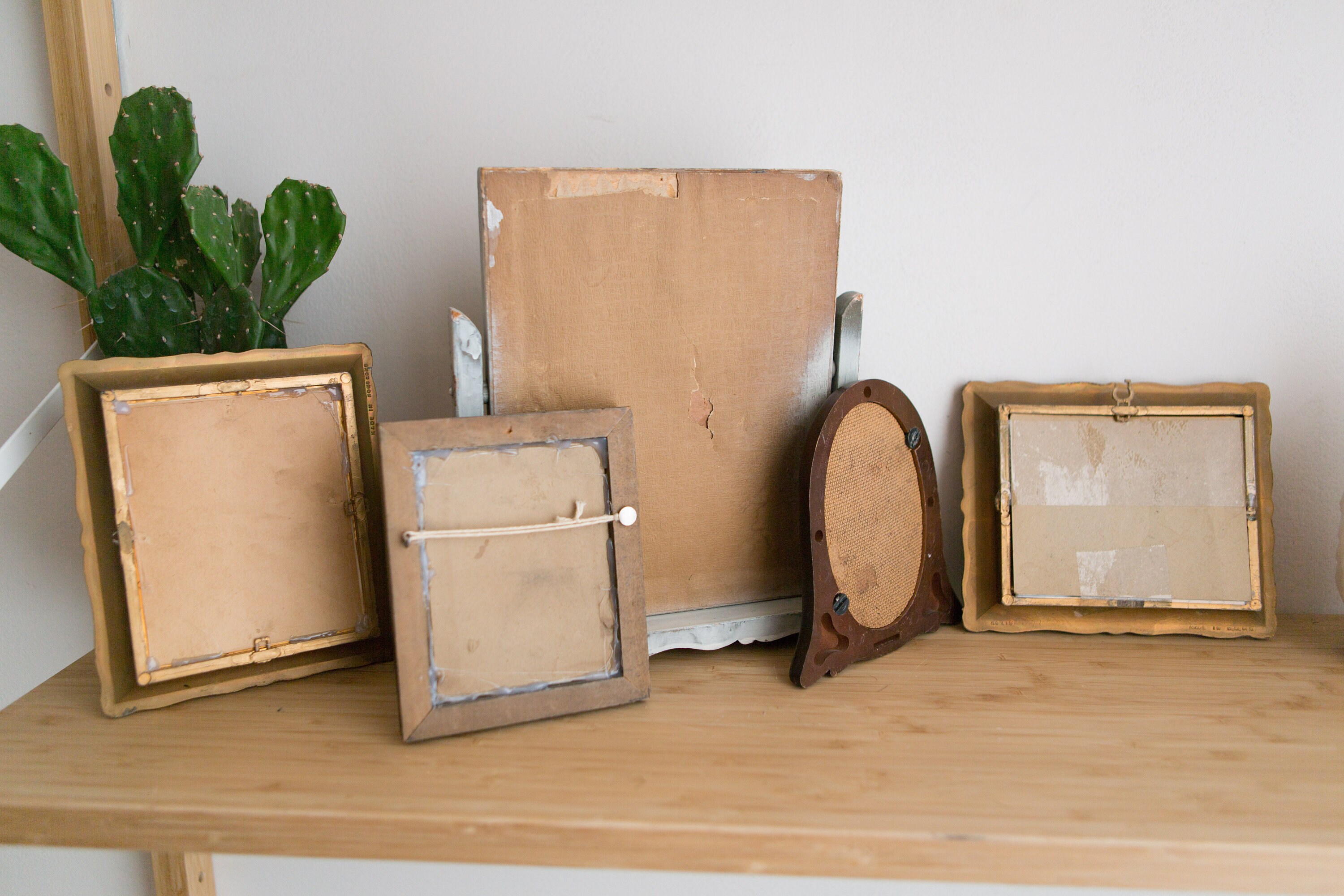 Vintage Framed Photos 5 Small wood and plastic Picture Frames with photos