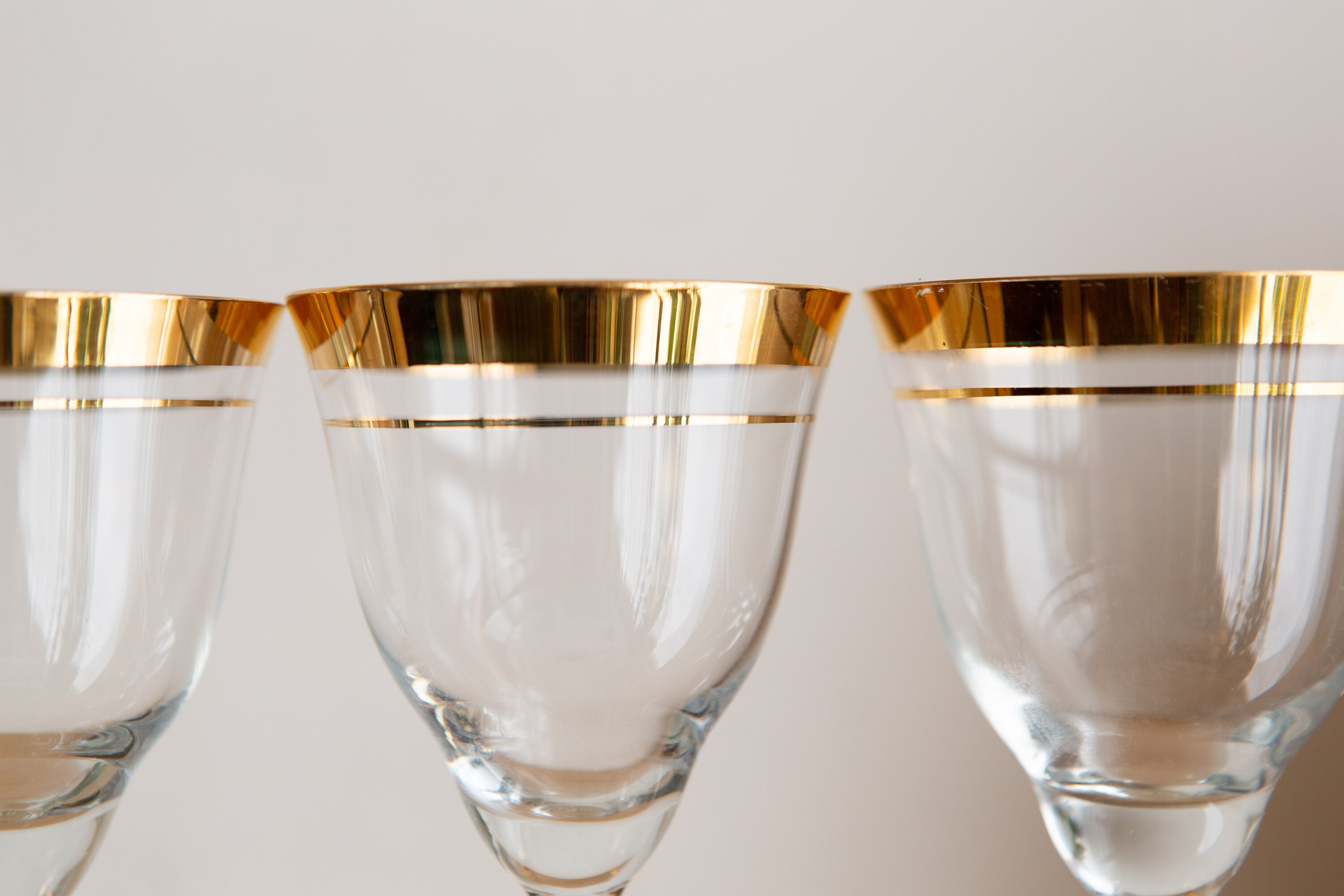 4 Wine Glasses 4oz Gold Banded Vintage Cocktail Glasses Gold Rimmed