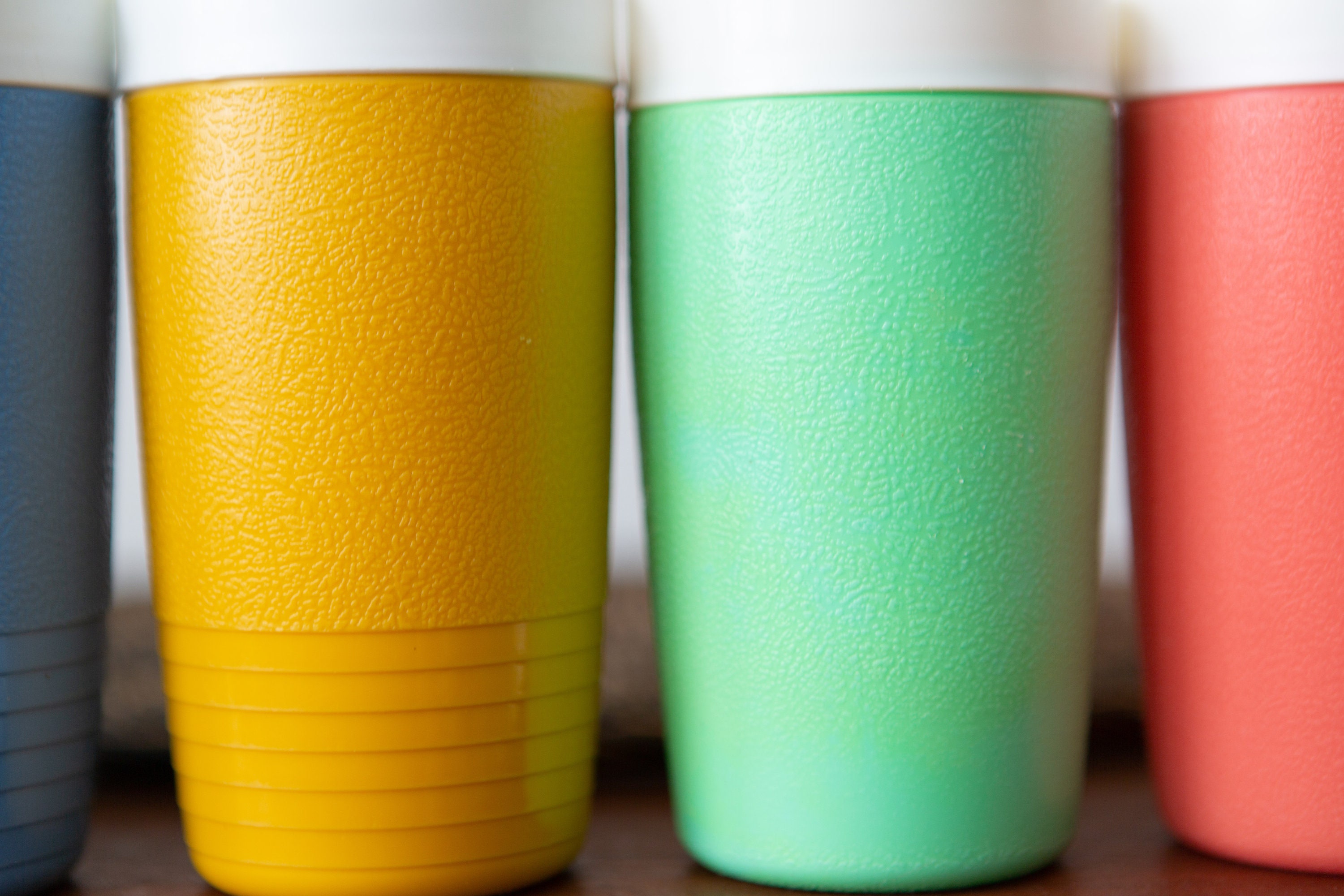 19 Vintage Thermos Insulated Plastic Mugs Colorful 1970's Drinking