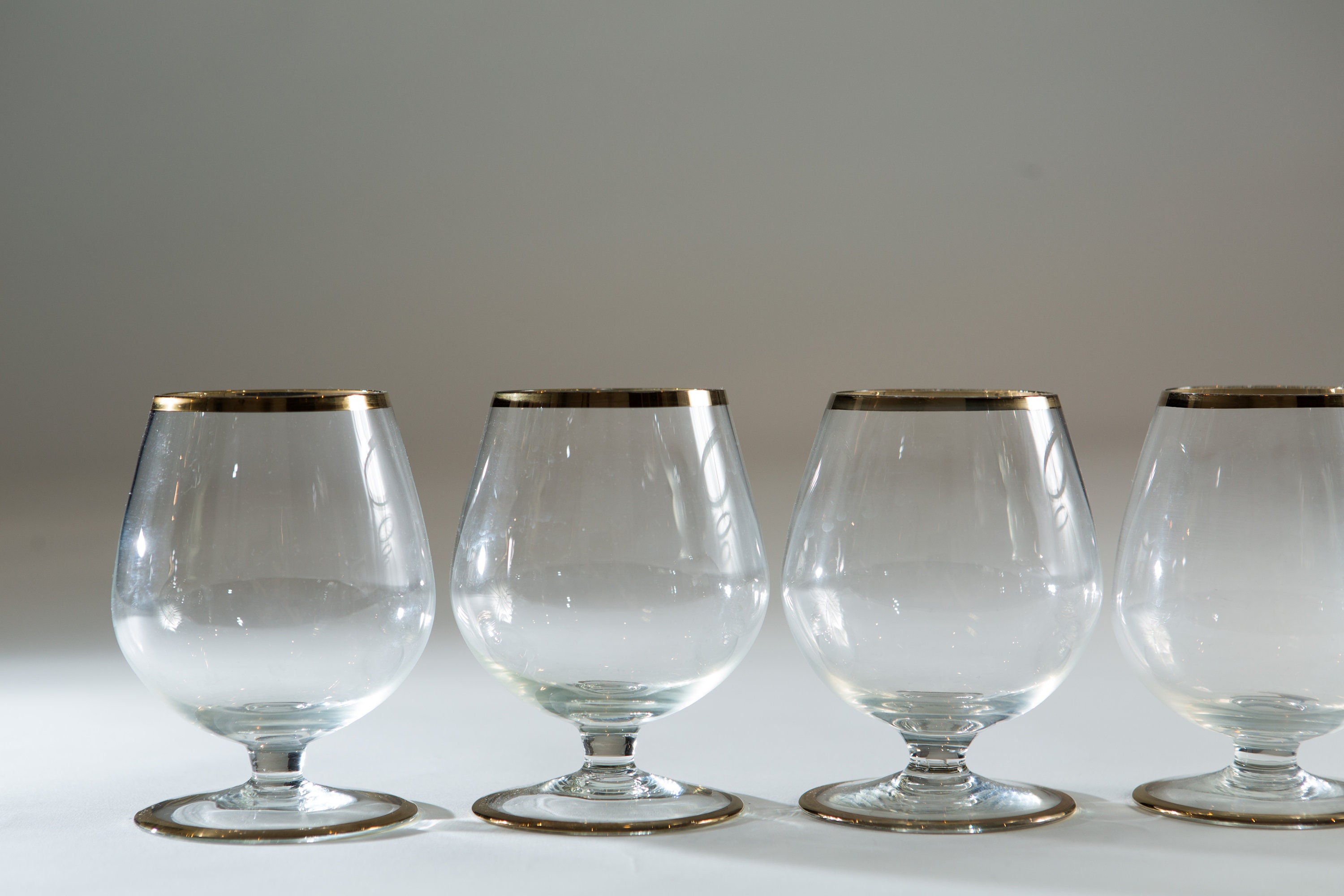 5 Vintage Brandy Snifter Glasses 10oz gold Rim Stemware Mad Men