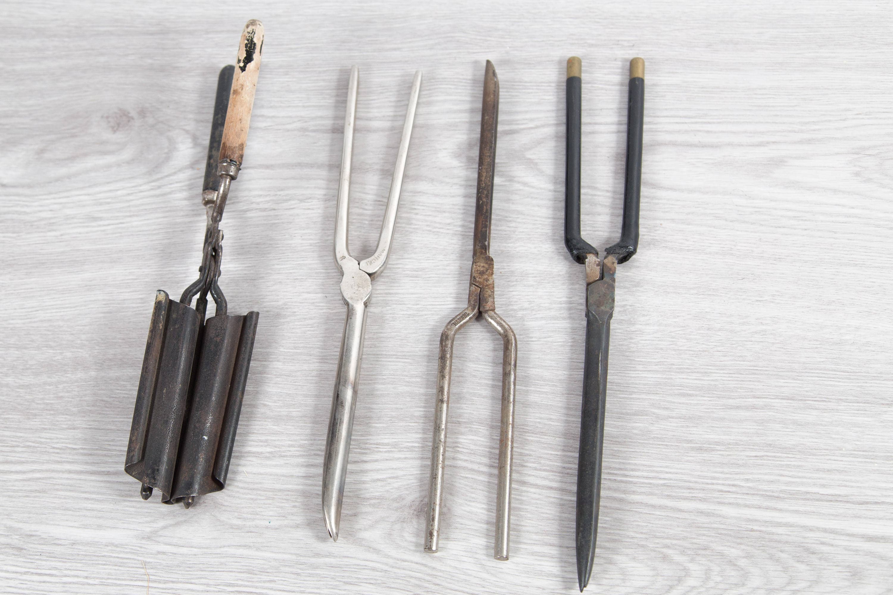 Antique Hair Curlers / Vintage Hair Crimp / Metal Curling Iron