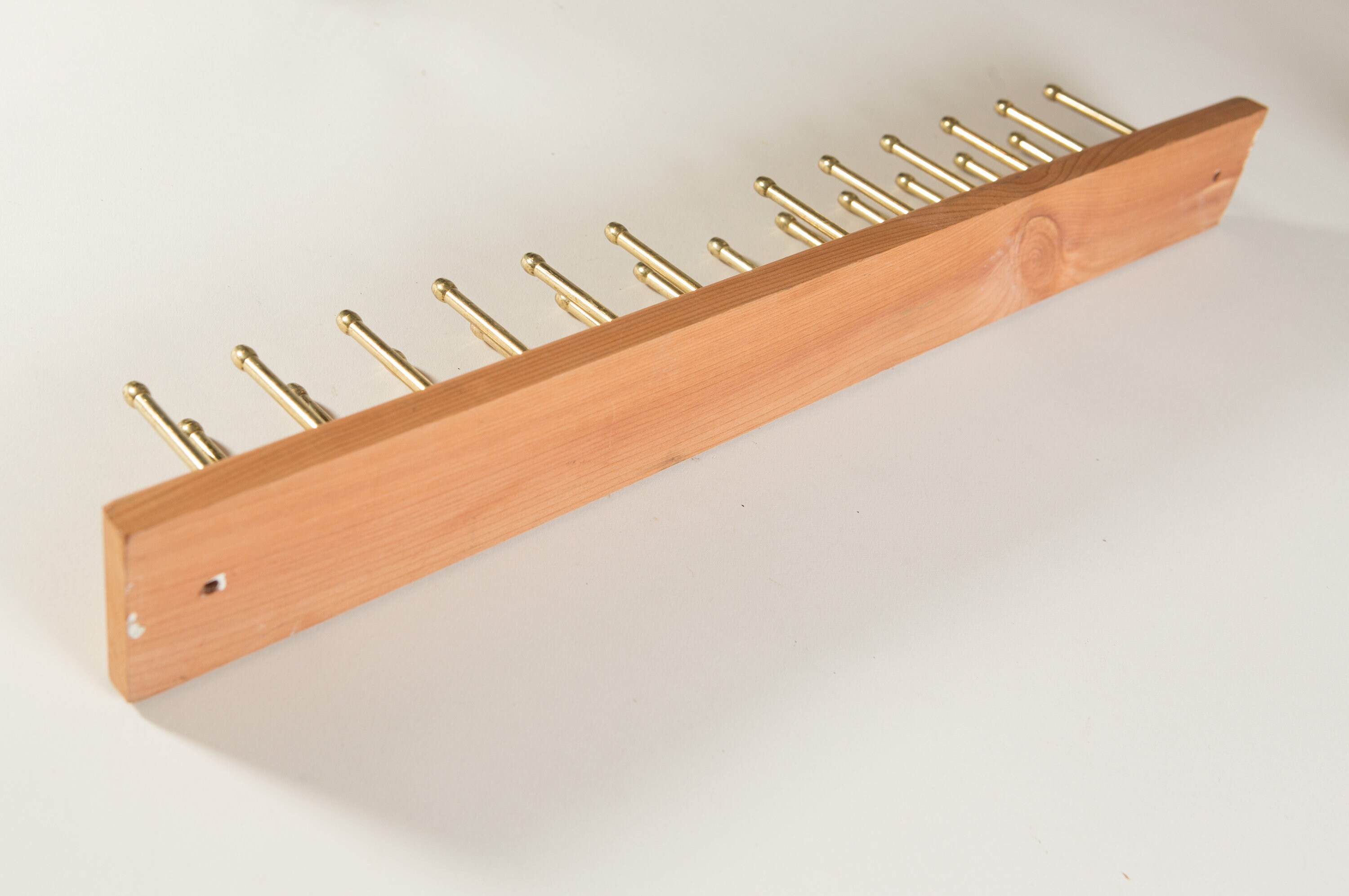 Woodlore Cedar Tie Rack Holds up to 24 Ties / Necktie Display Hooks