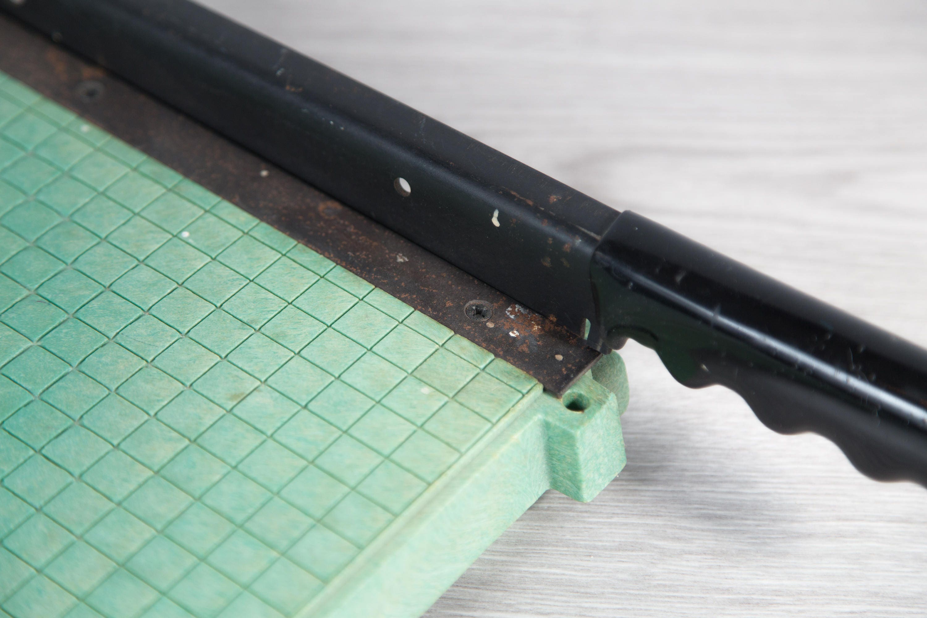 Vintage Green Paper Cutter 1980's Paper Slicer for Office, Classroom