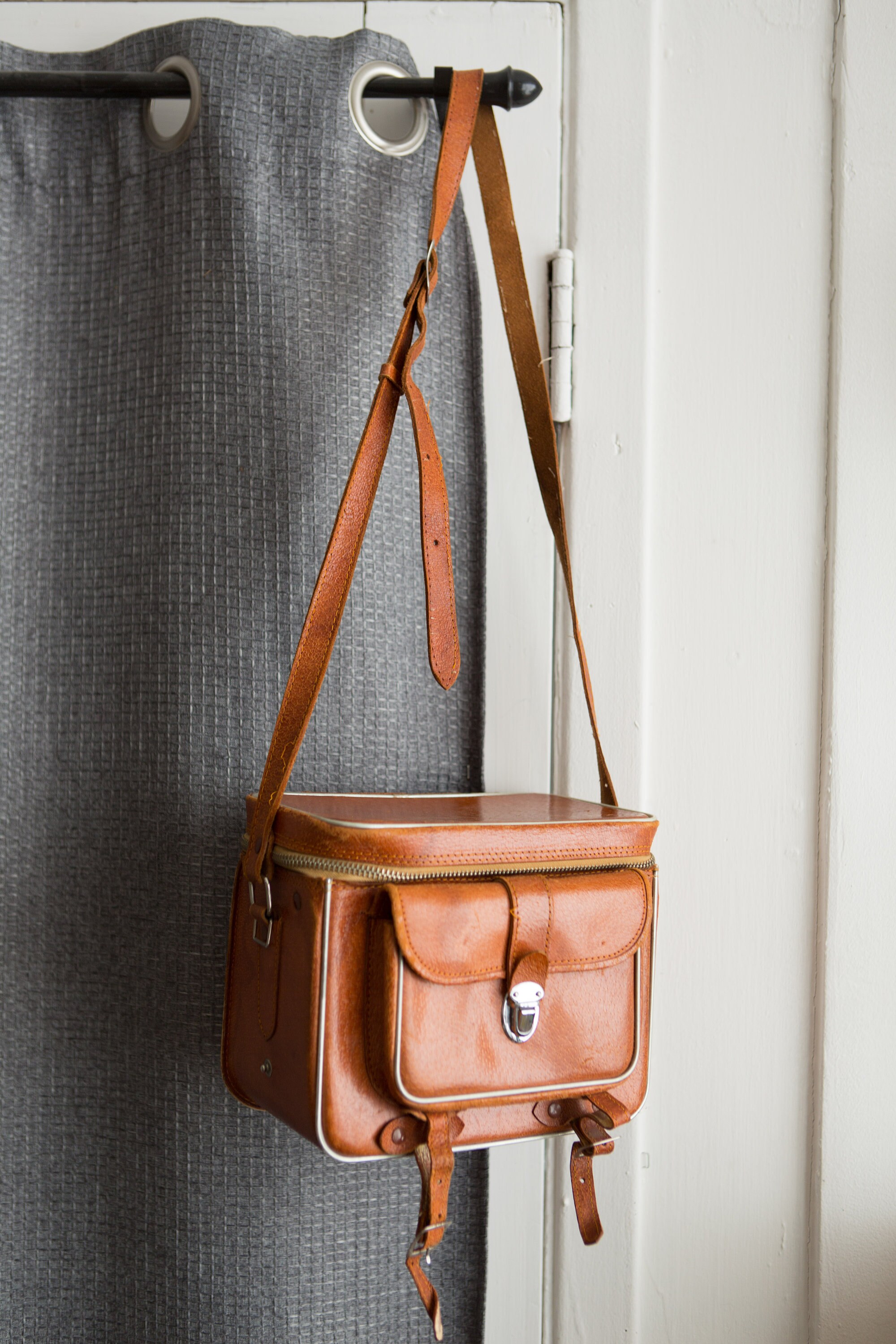 Vintage Leather Camera Bag Tan Brown DSLR Carrying Case with Brass