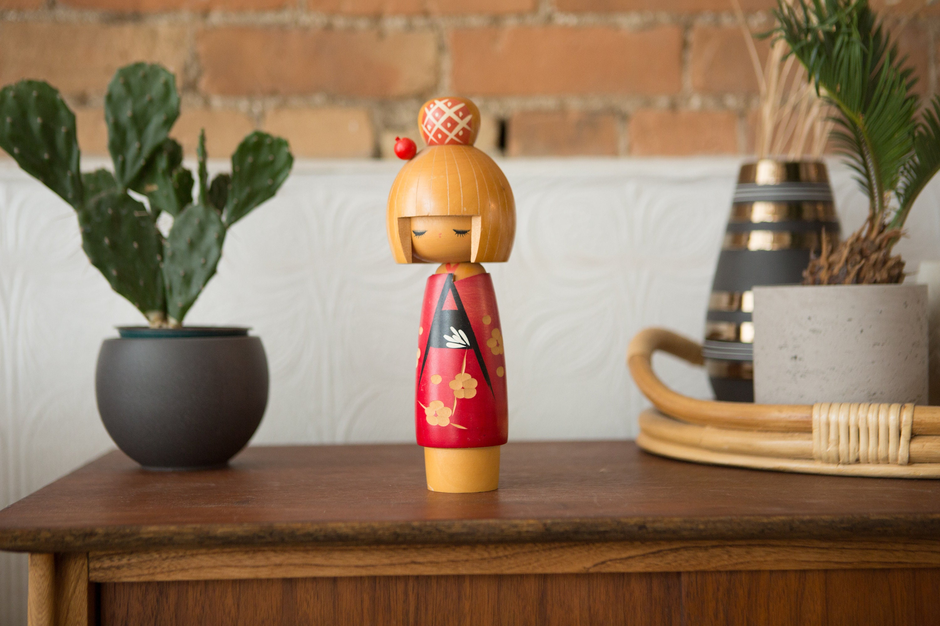 Japanese Kokeshi Doll Wooden Traditional HandCrafted Standing Doll