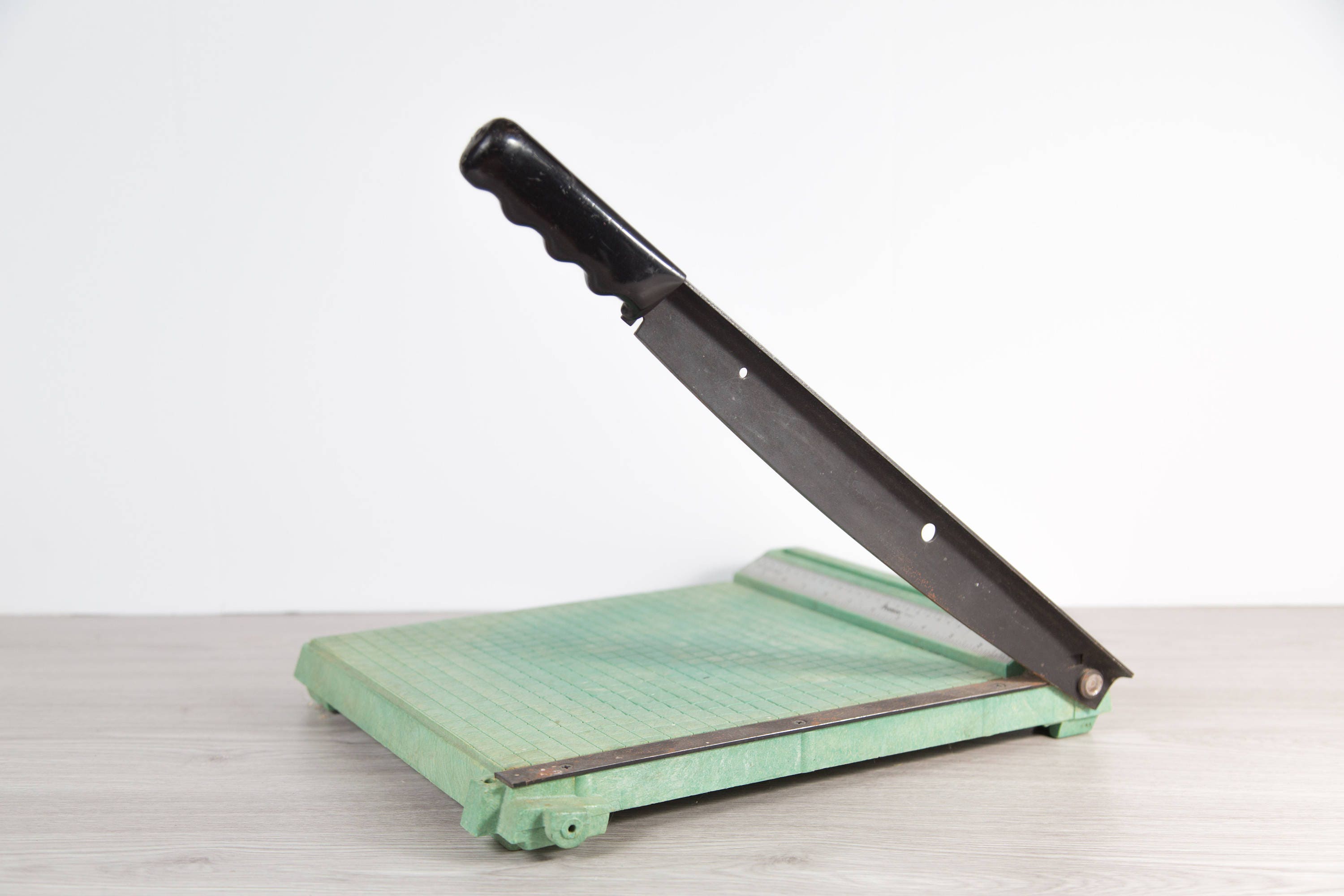 Vintage Green Paper Cutter 1980's Paper Slicer for Office, Classroom