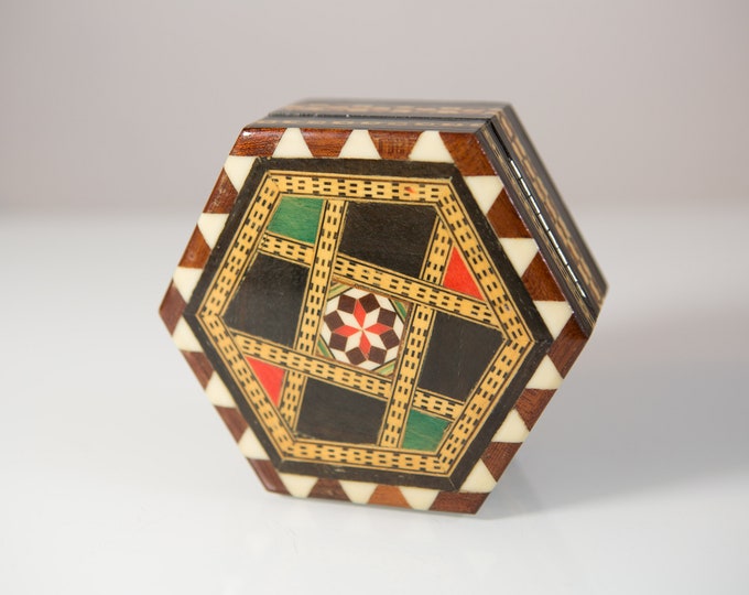 Wood Jewelry Box - Vintage Spanish Hexagon Trinket Box with Wood Inlay -Handmade Geometric Jewelry Box -Moroccan Style hecho a mano Ring Box