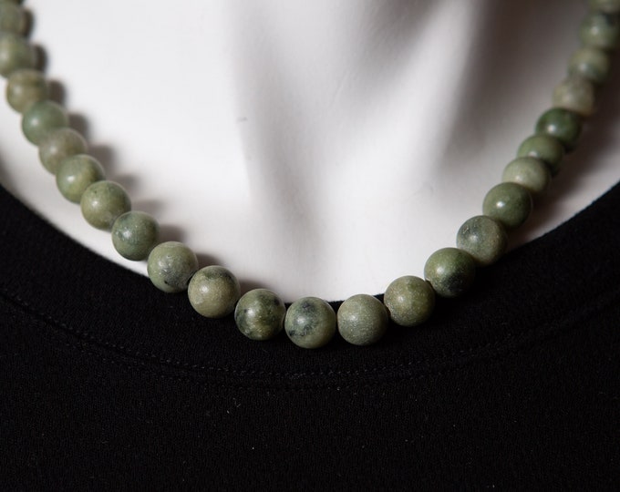 Gemstone Beaded Necklace with Green Jasper Stones - Boho Modern Healing Crystals Jewelry - Mother's Day Gift - Spiritual Gift for Her