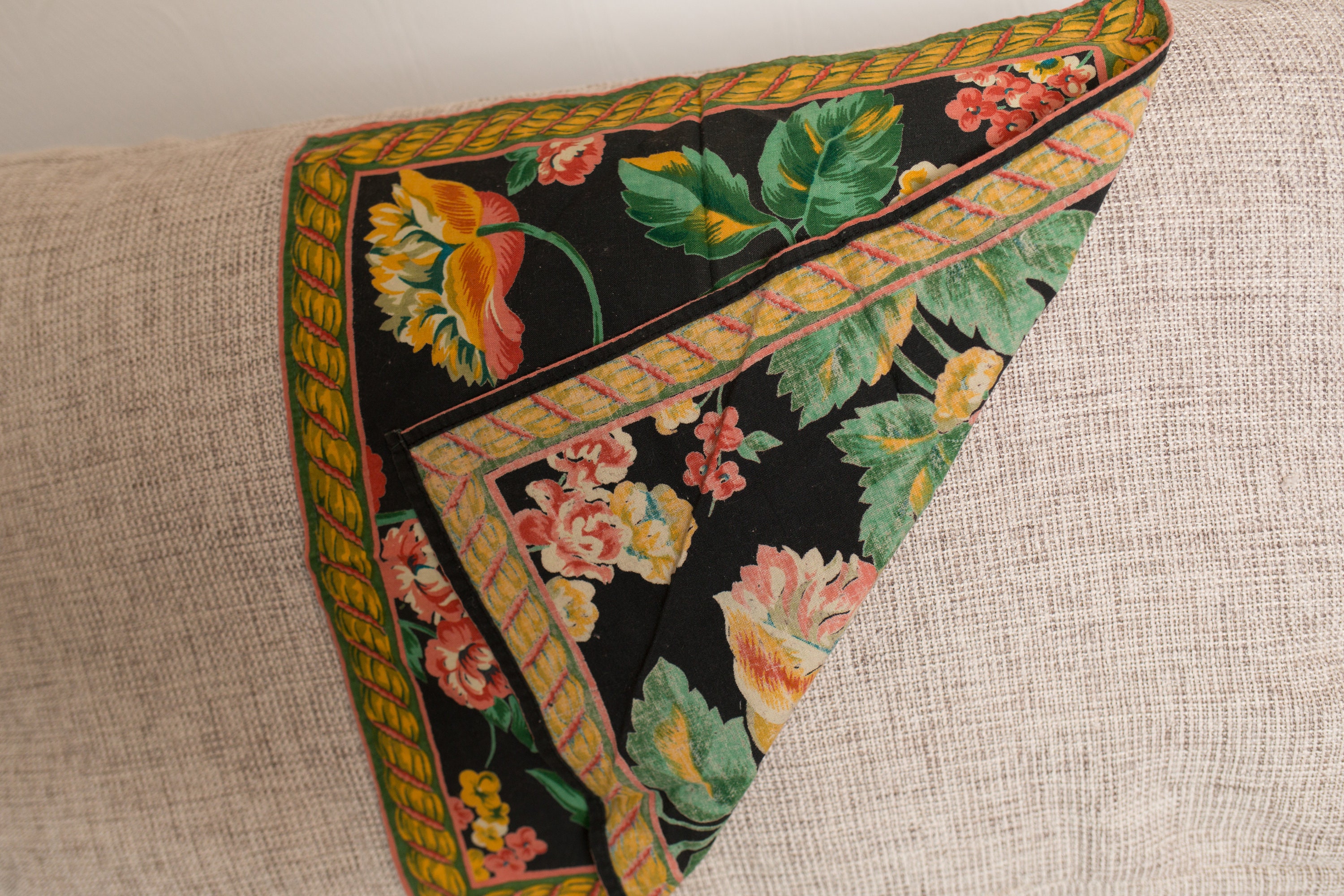 8 Vintage Fabric Napkins Vintage Black Floral Screen Printed Napkins