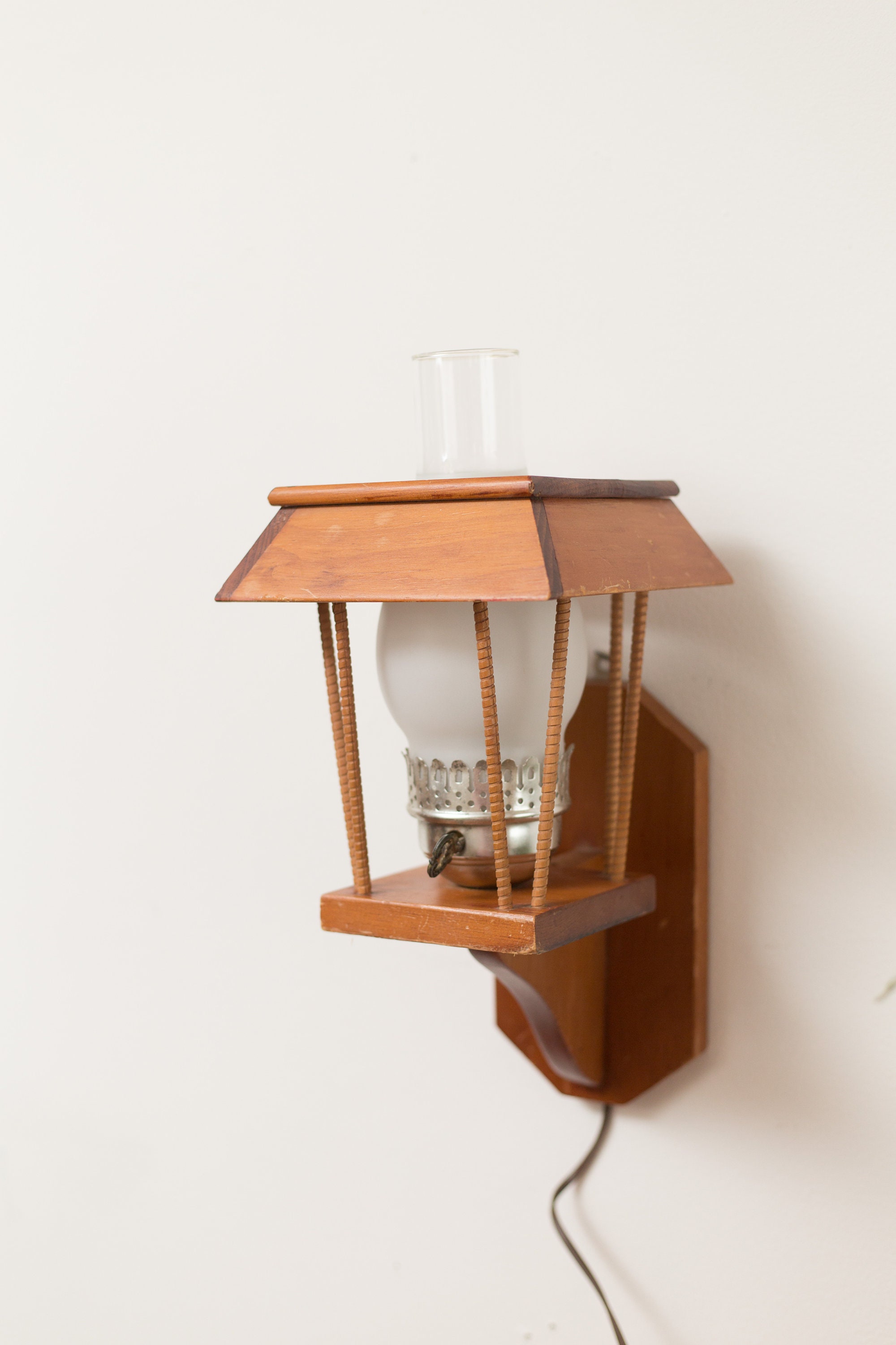 Farmhouse Wood Lamp Wall Hanging Light with Glass Chimney Retro