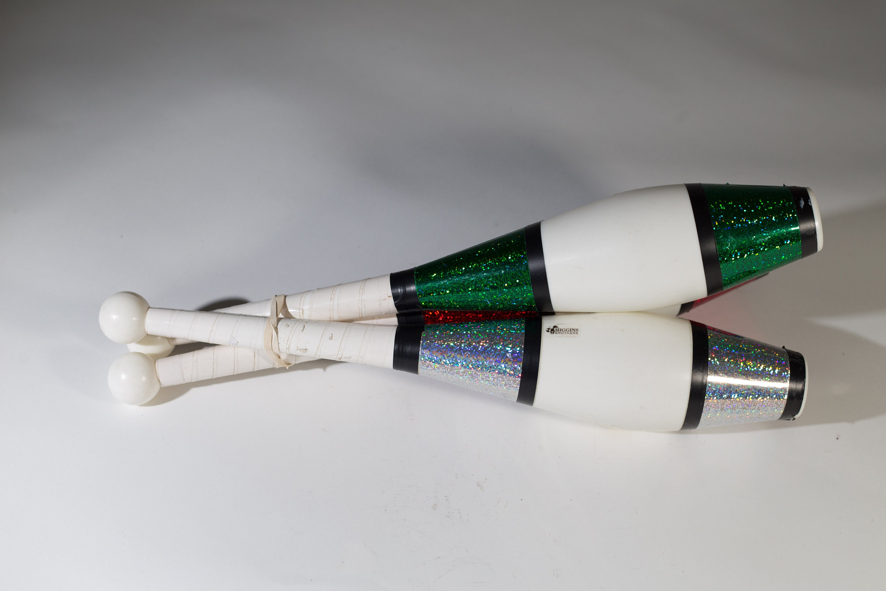 Vintage Juggling Pins 3 Retro White Clown Circus Theme Party Game