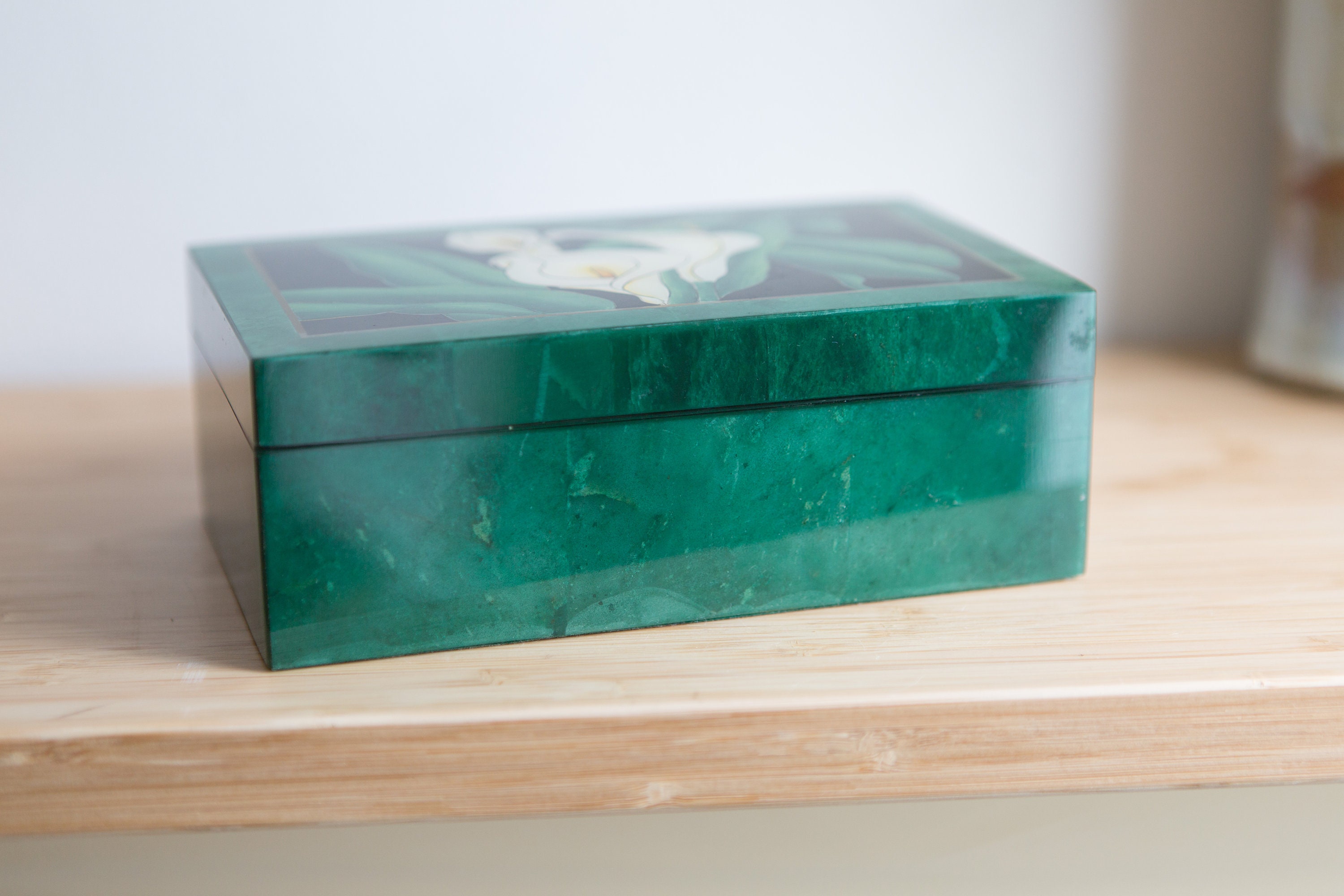 Green Jewelry Box 1980's Vintage Lily Flower Decorated Emerald