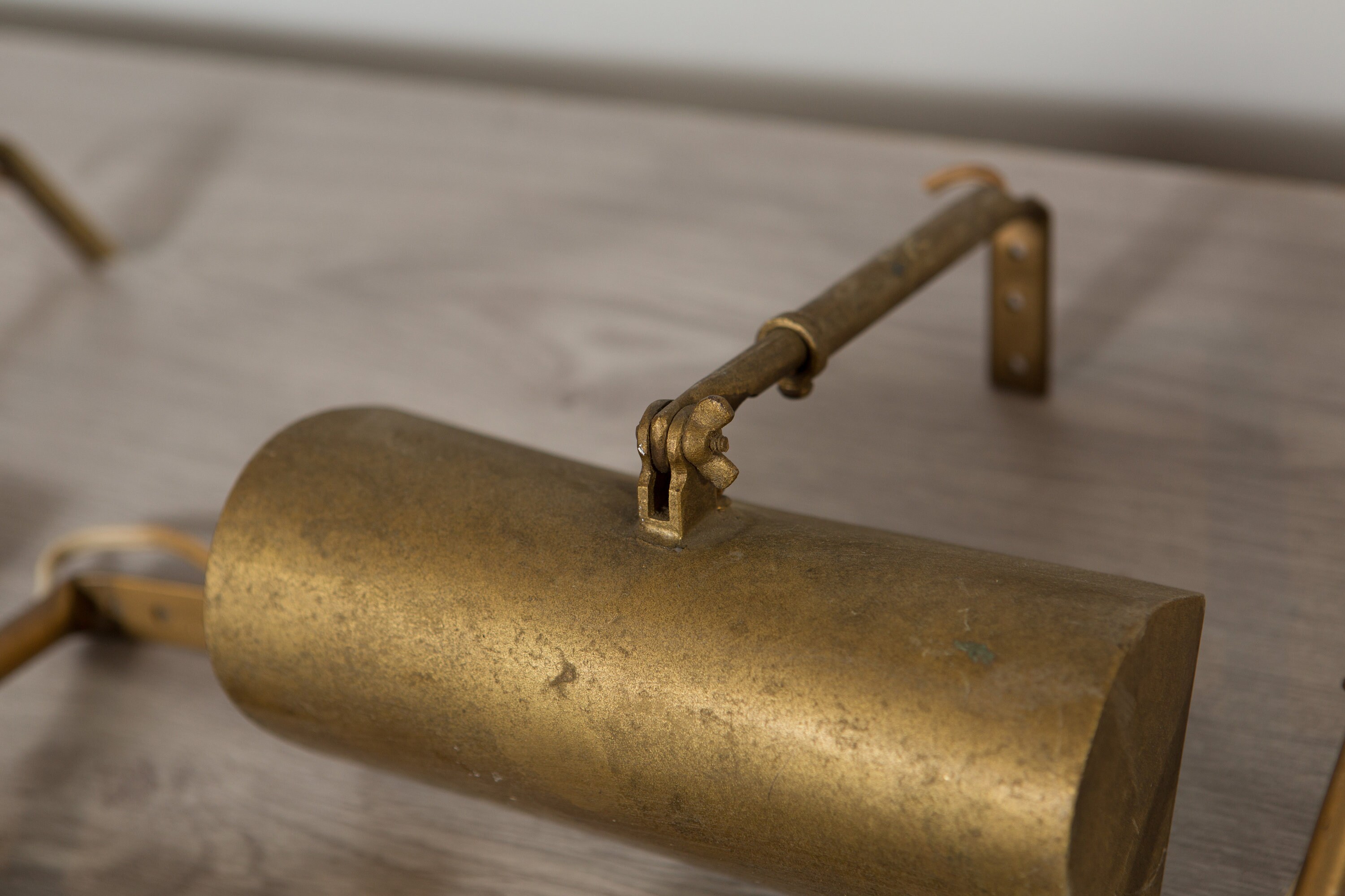 11 Wall Picture Lights Vintage Antique Brass Colored Adjustable Metal Painting / Artwork Tube Lamp