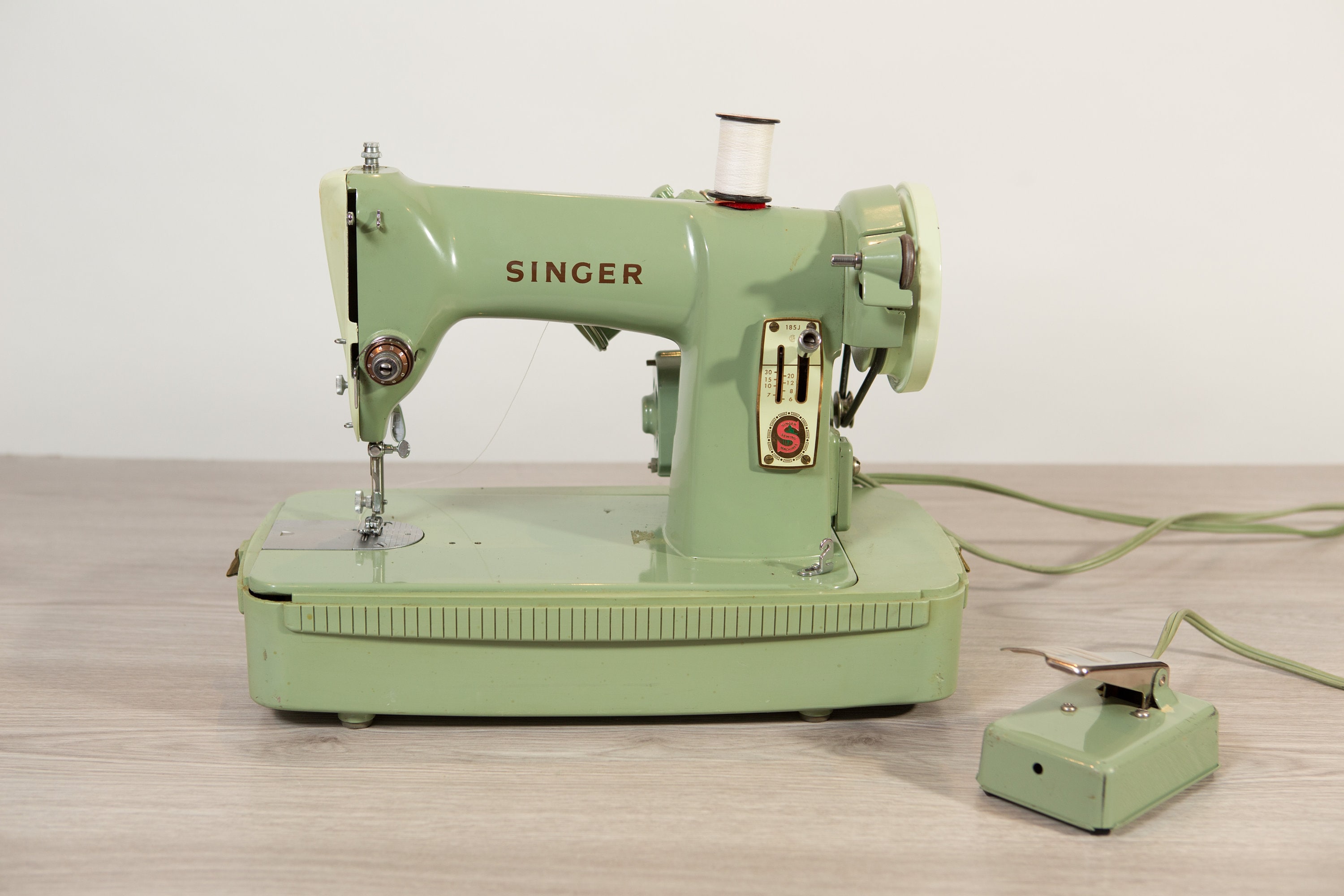 Singer Sewing Machine WORKING Green Coloured Industrial Antique Sewing Machine Decorative