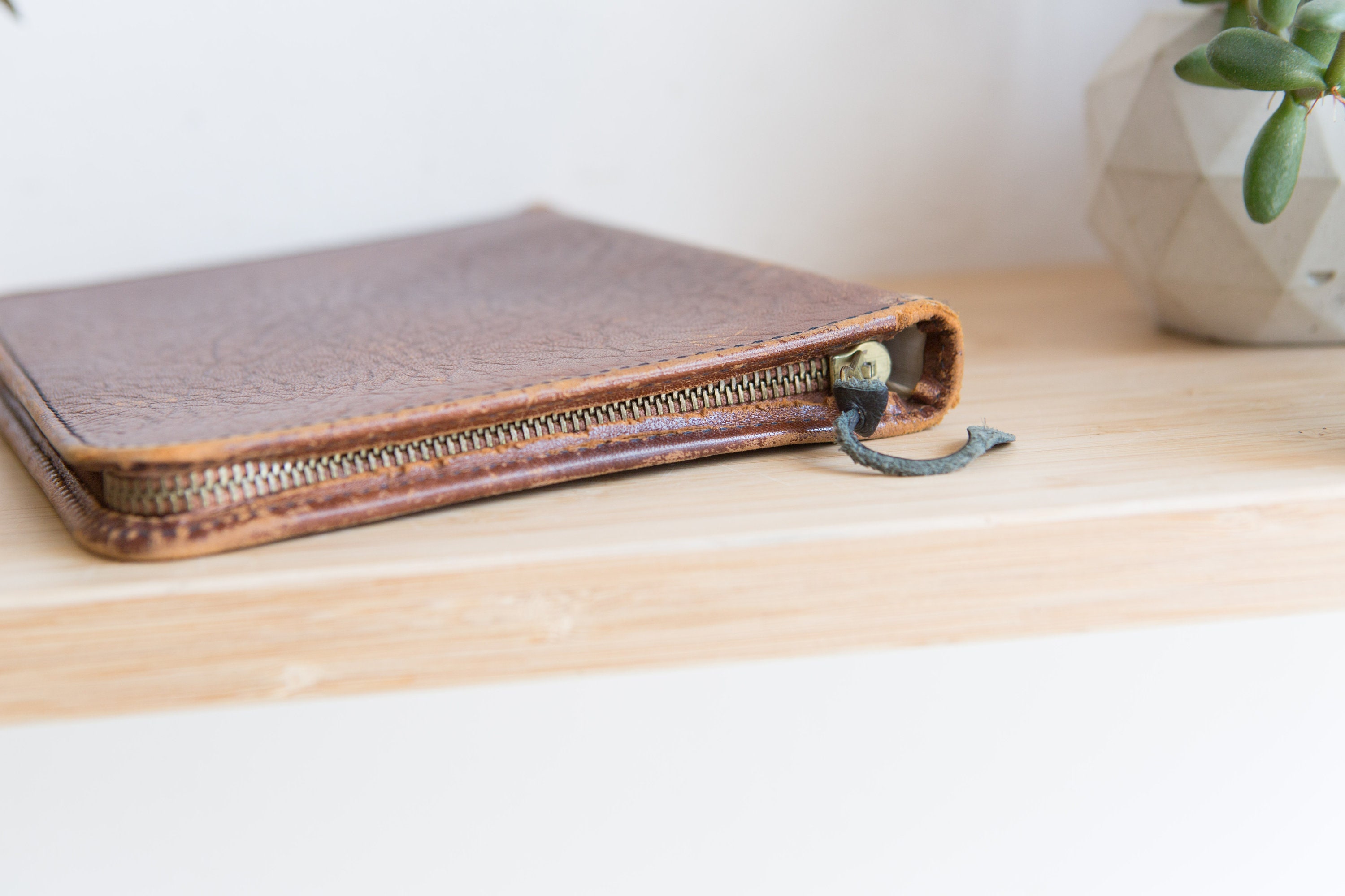 Leather Personal Organizer Leather Booklet Holder Sleeve for Office