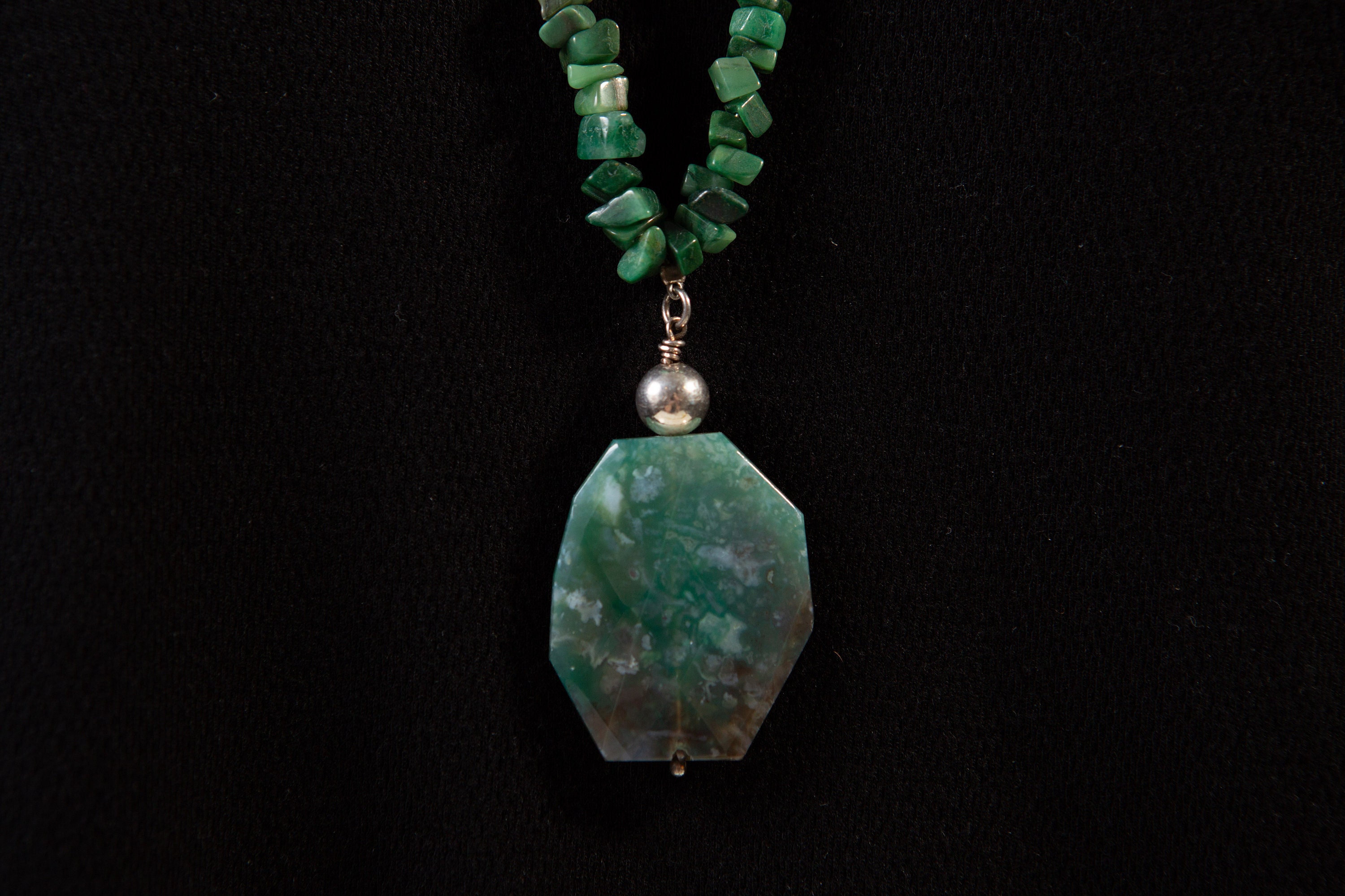 Indian Agate Gemstone Beaded Necklace With Green Pendant - Etsy UK