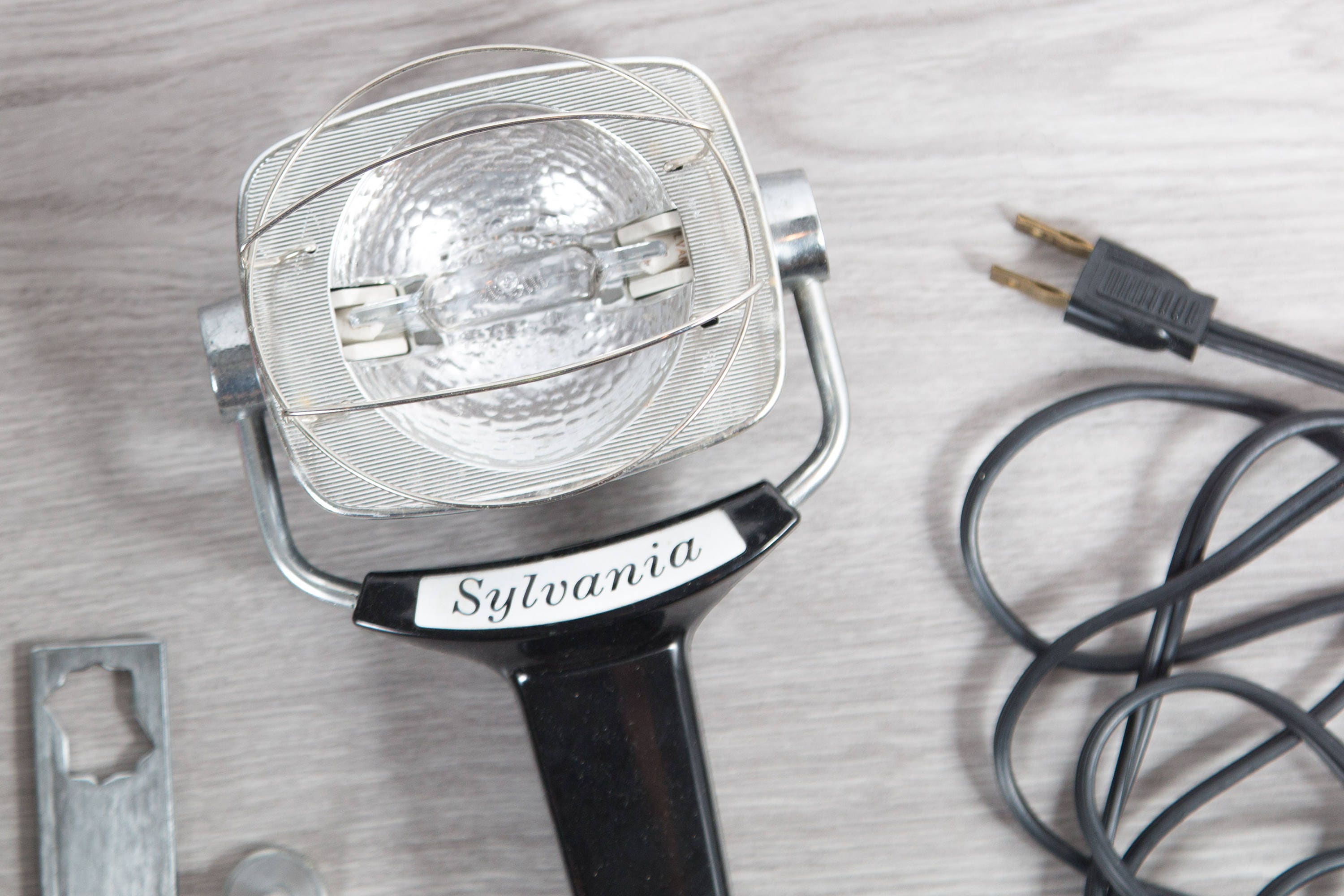 Sylvania Sun Gun Vintage Working Handheld Bright Movie Light Model SG 50