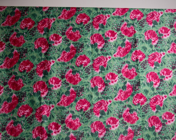 Vintage 70's Flower Fabric - 4 Yards Classic Floral Romantic Chic Cottage / French Country Decor - Red Roses Upholstery