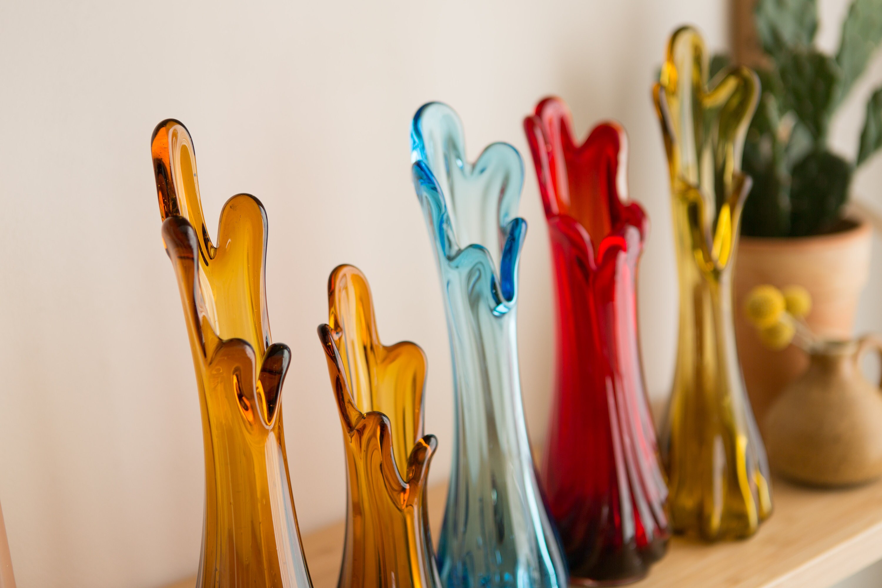 5 Stretch Swung Vases Vintage Fluted Petal Art Glass Vases