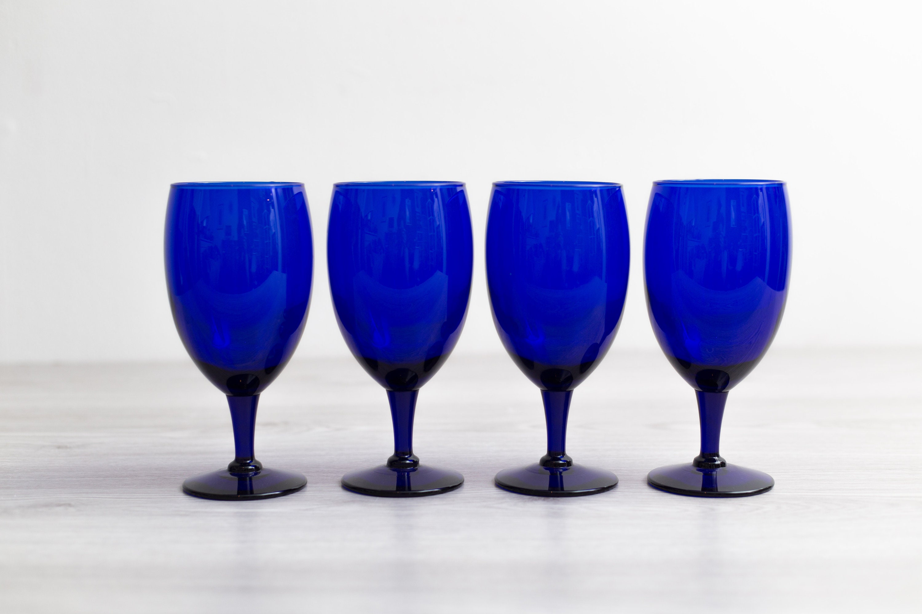5 Blue Wine Glasses 16oz Cobalt Blue Vintage Cocktail Pedestal