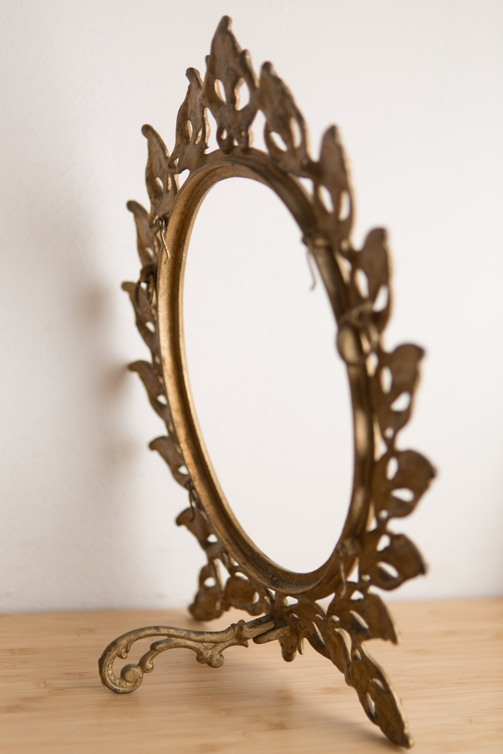 Vintage Oval Frames 5 Gold and bronze Colored Small Metal Picture Frames